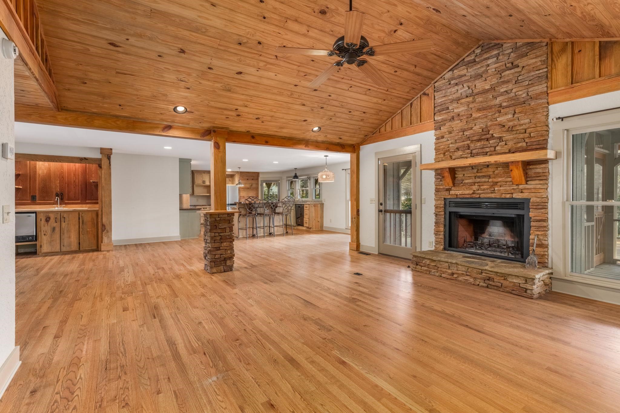 1641 BENNETT SPRINGS DRIVE image 14