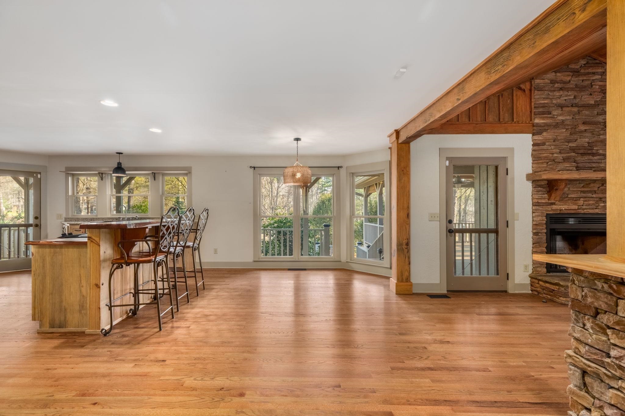 1641 BENNETT SPRINGS DRIVE image 16