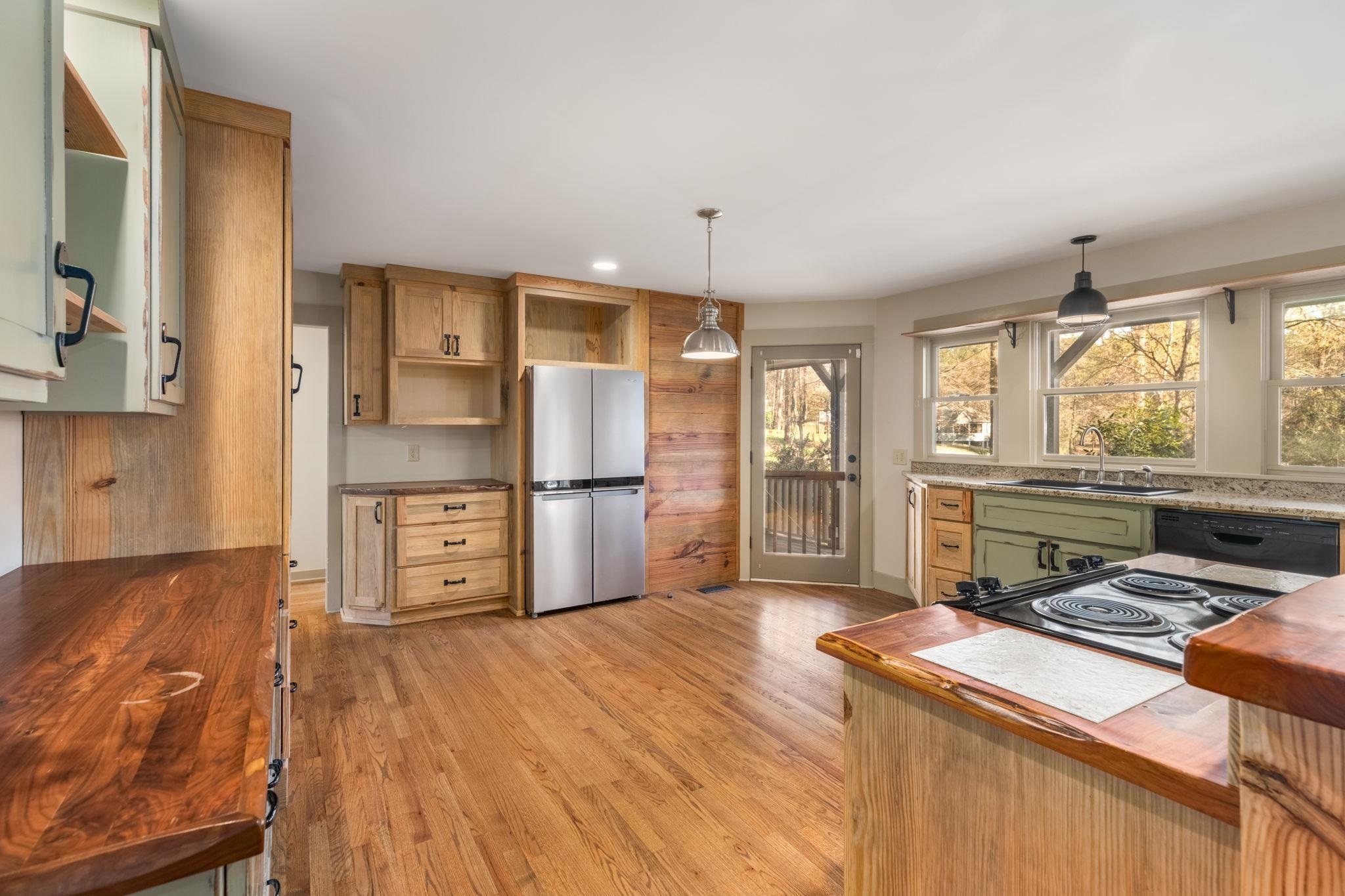 1641 BENNETT SPRINGS DRIVE image 18