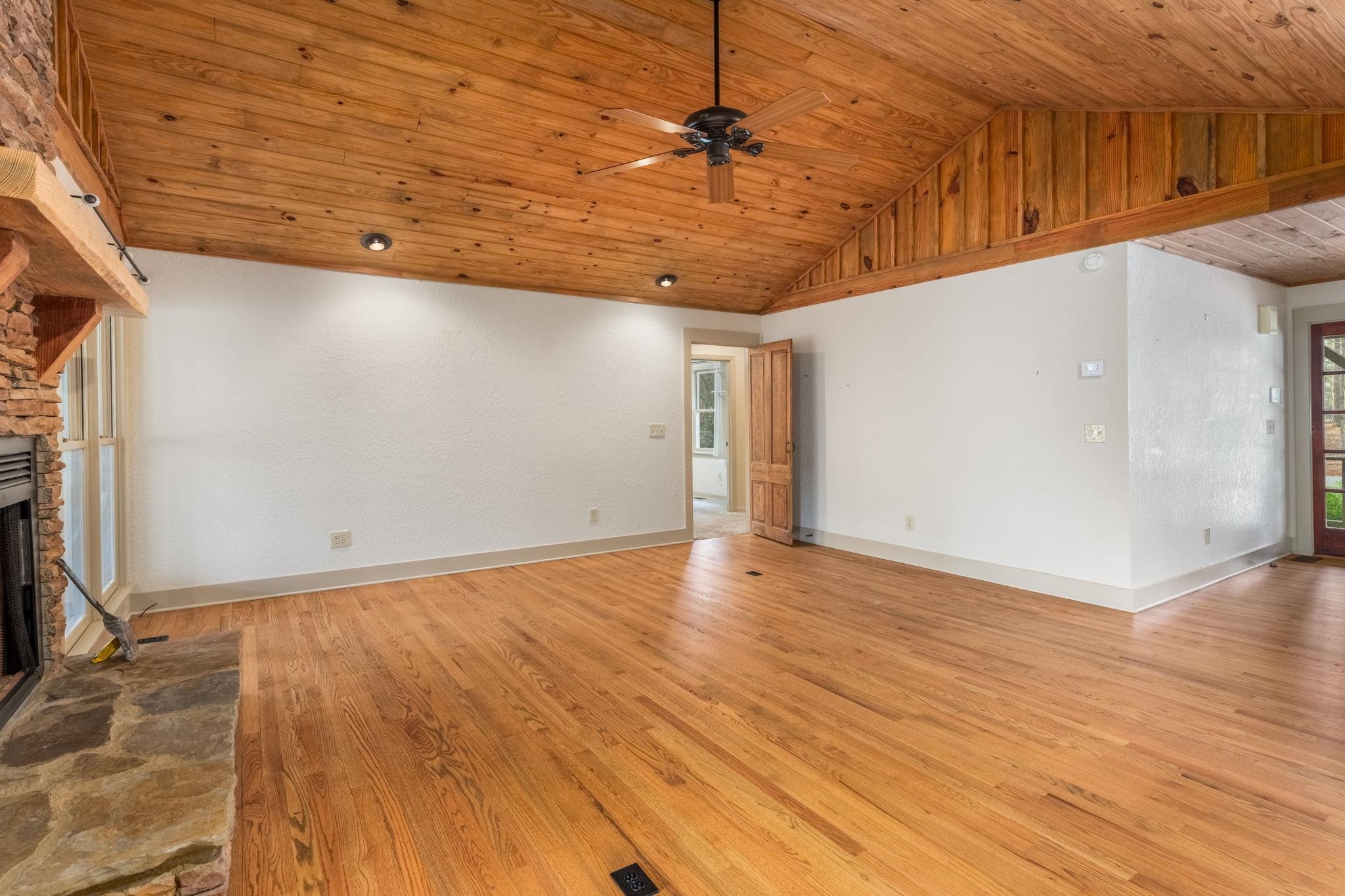 1641 BENNETT SPRINGS DRIVE image 21