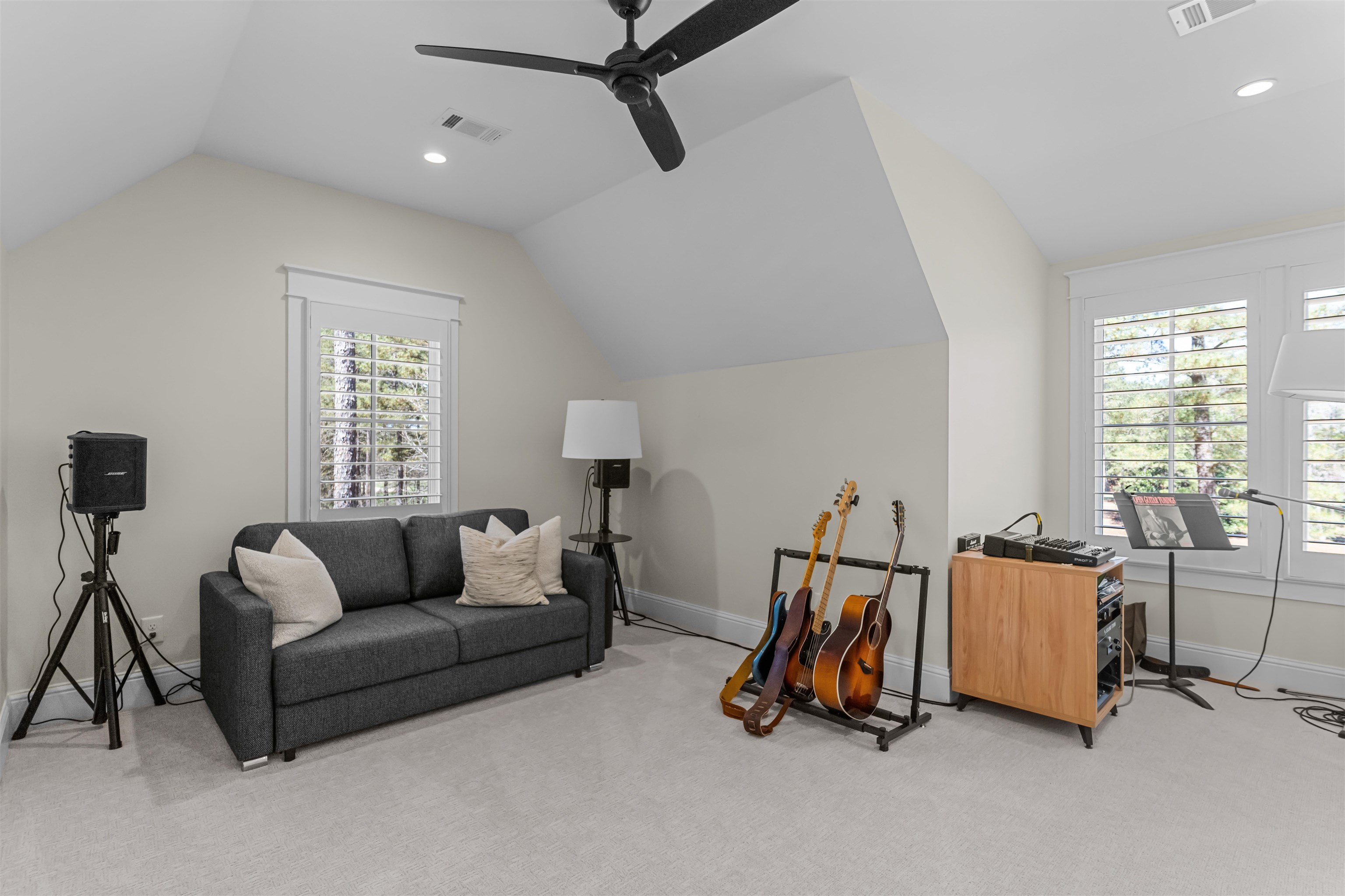 1130 BACHELORS RUN image 45