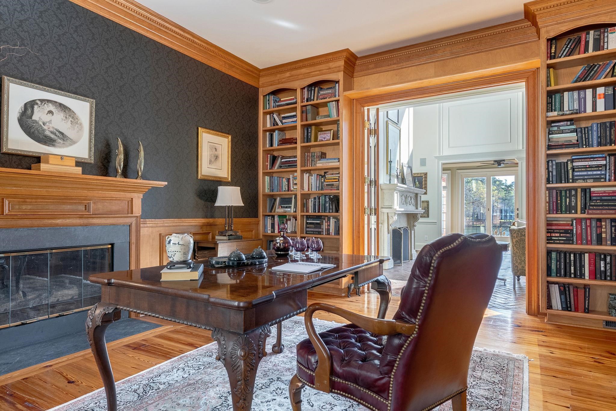 1040 SCOTT LOOP image 13