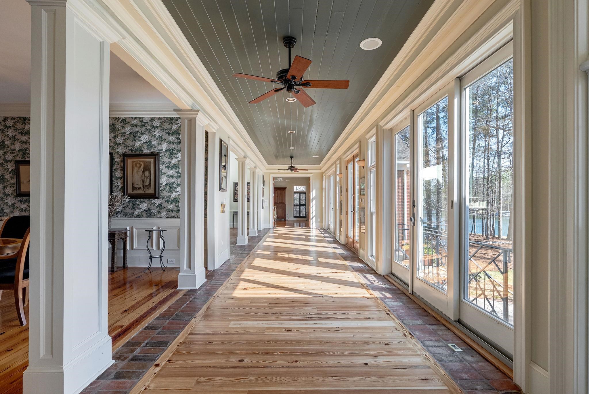 1040 SCOTT LOOP image 19