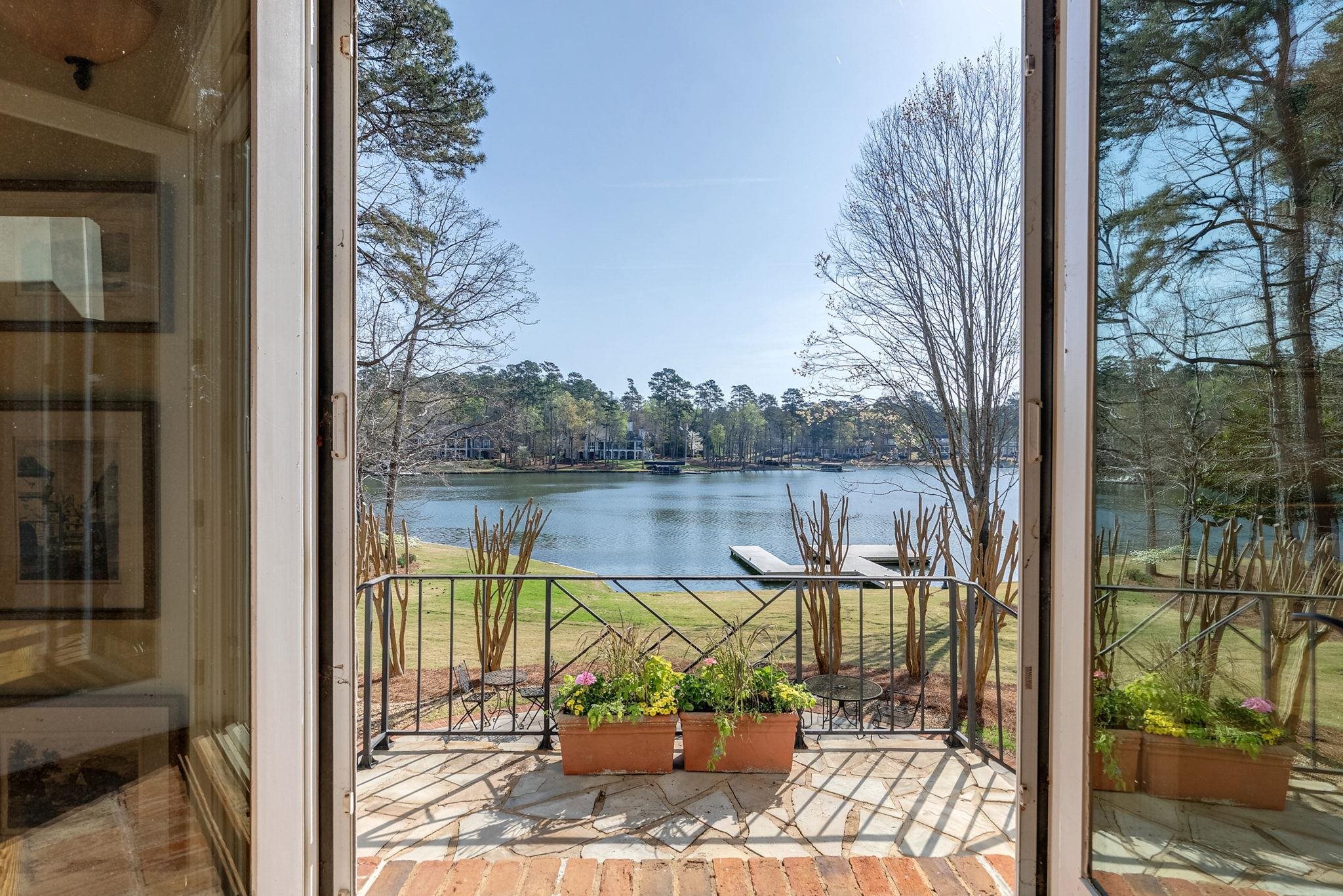 1040 SCOTT LOOP image 38