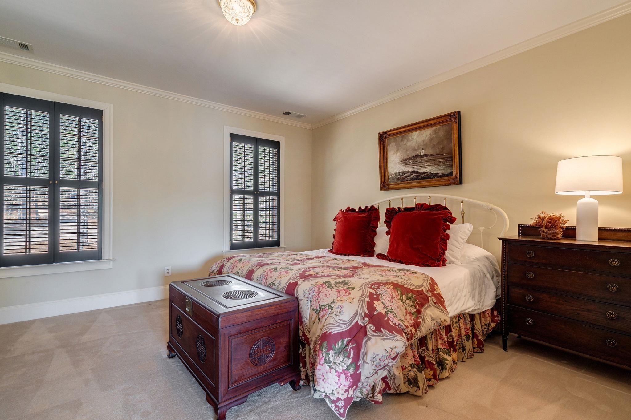 1040 SCOTT LOOP image 48