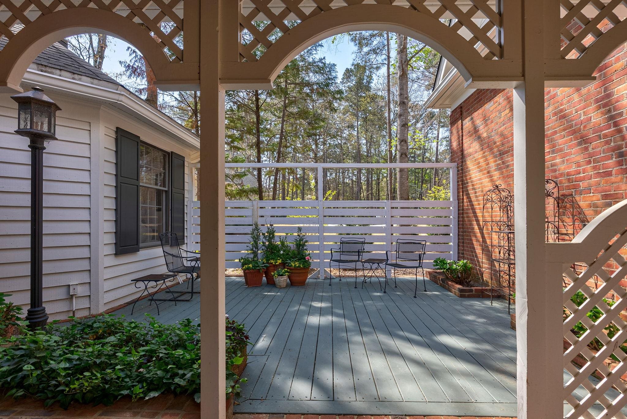 1040 SCOTT LOOP image 52