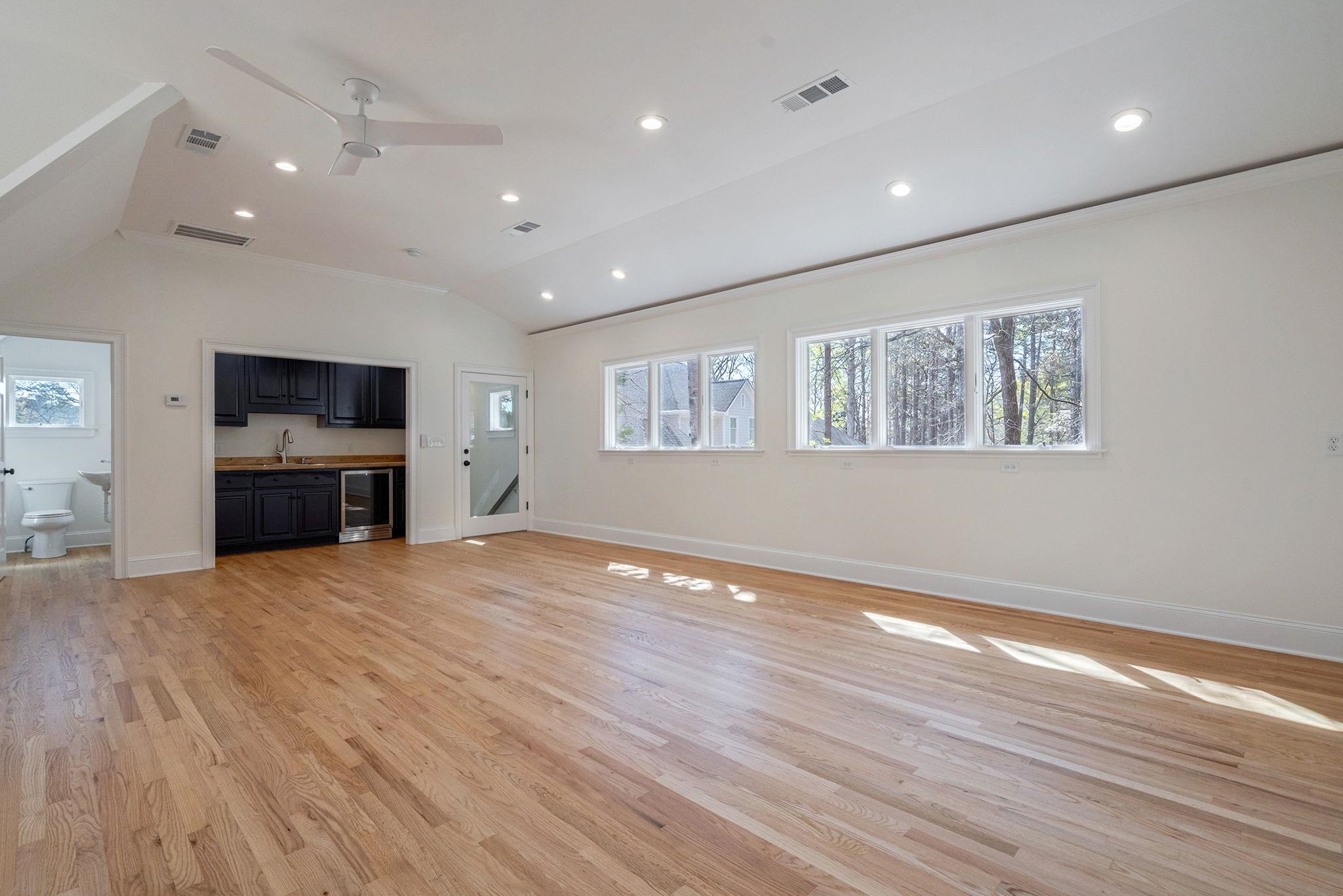 1040 SCOTT LOOP image 54