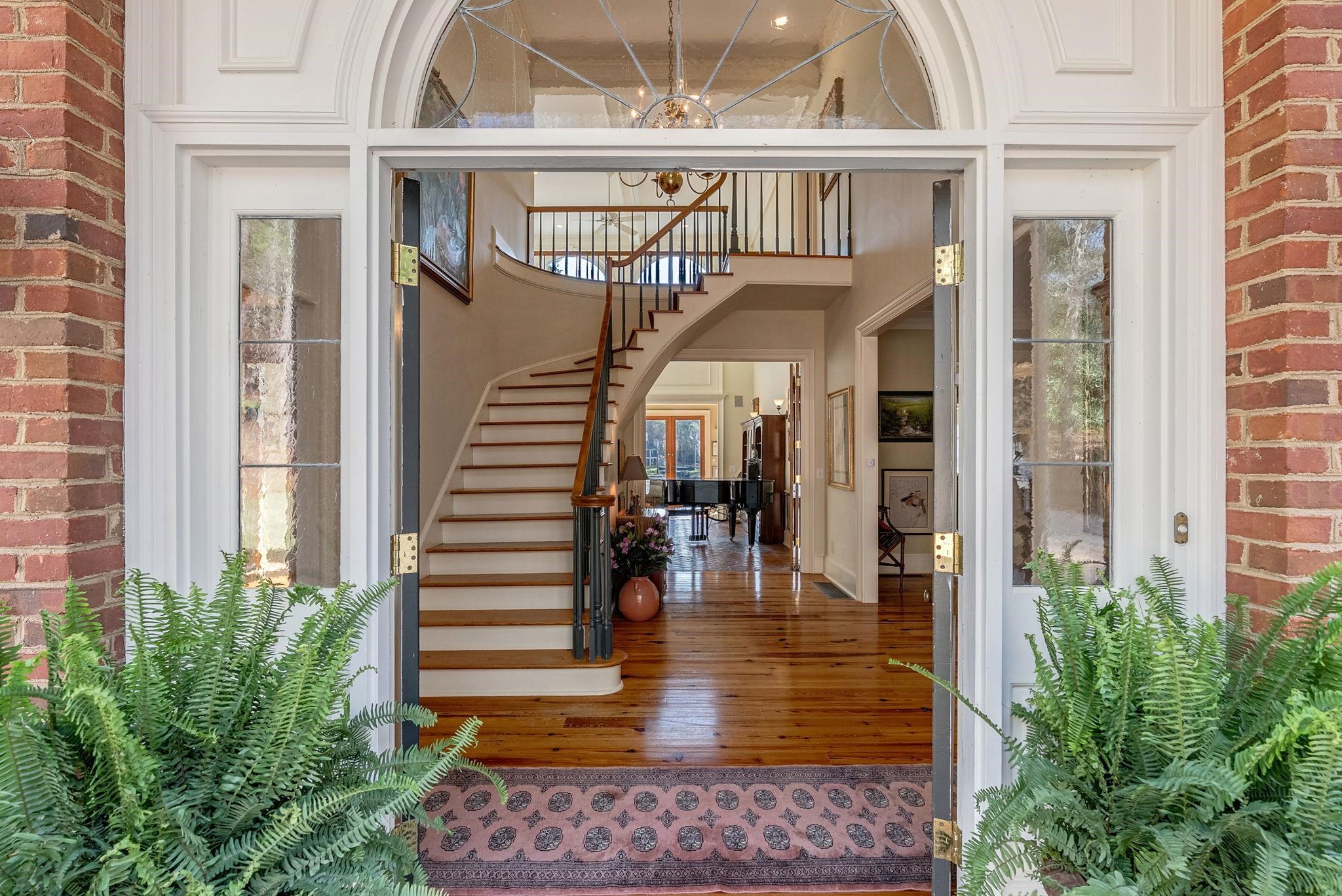 1040 SCOTT LOOP image 7