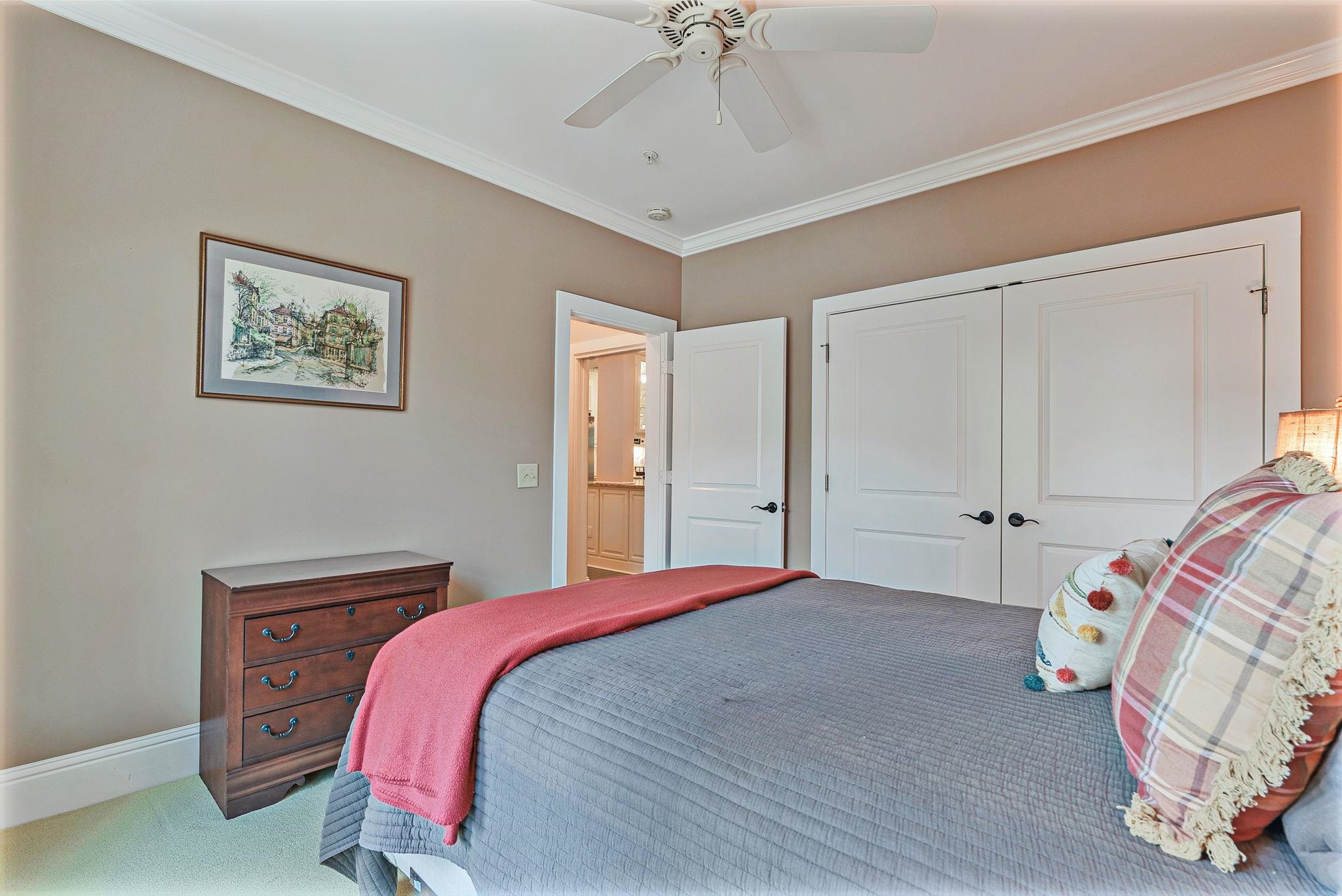 1040E TAILWATER image 28