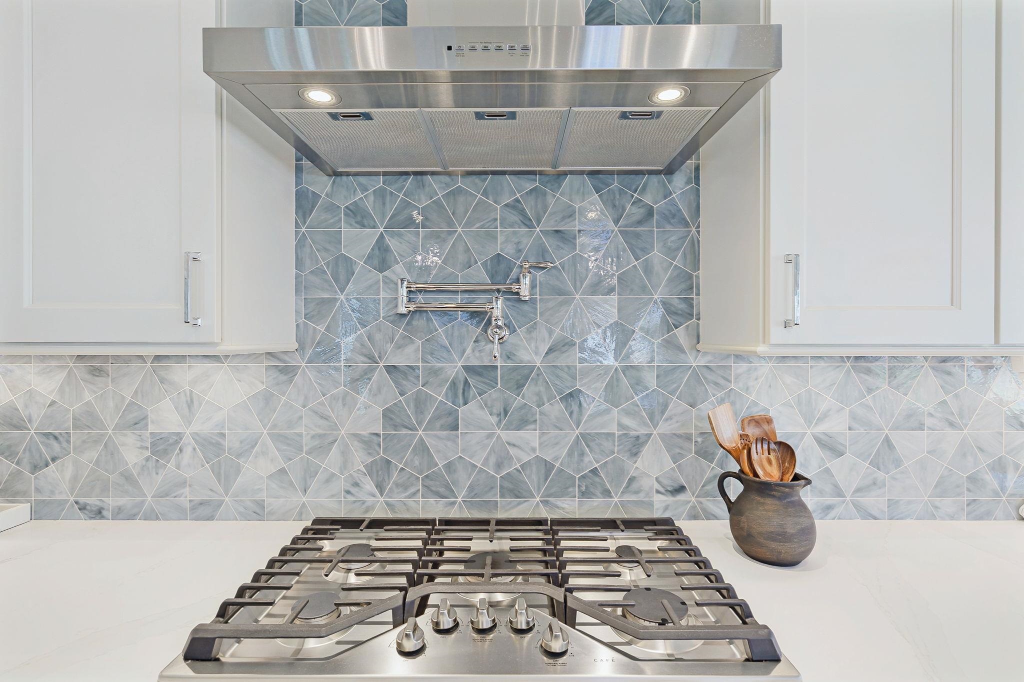 1091 LONGVIEW COMMONS image 13