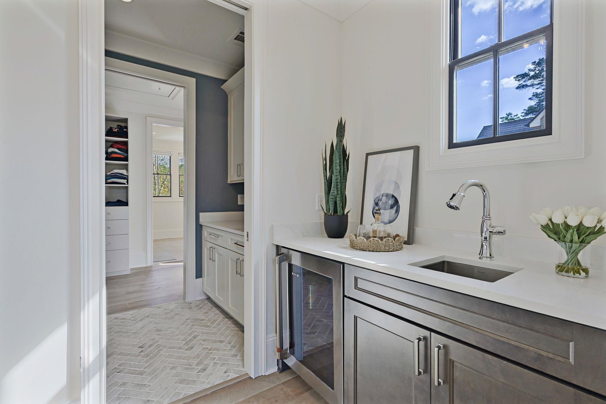 1091 LONGVIEW COMMONS image 21