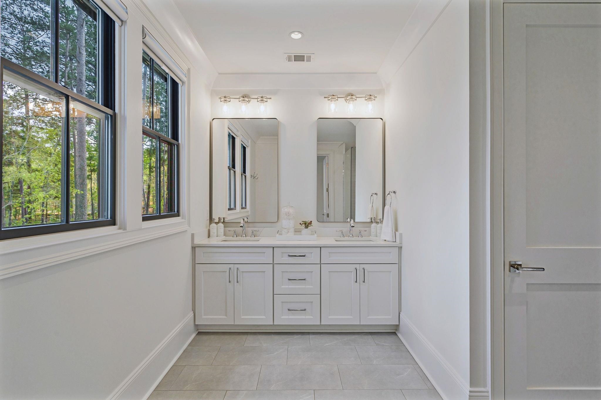 1091 LONGVIEW COMMONS image 26