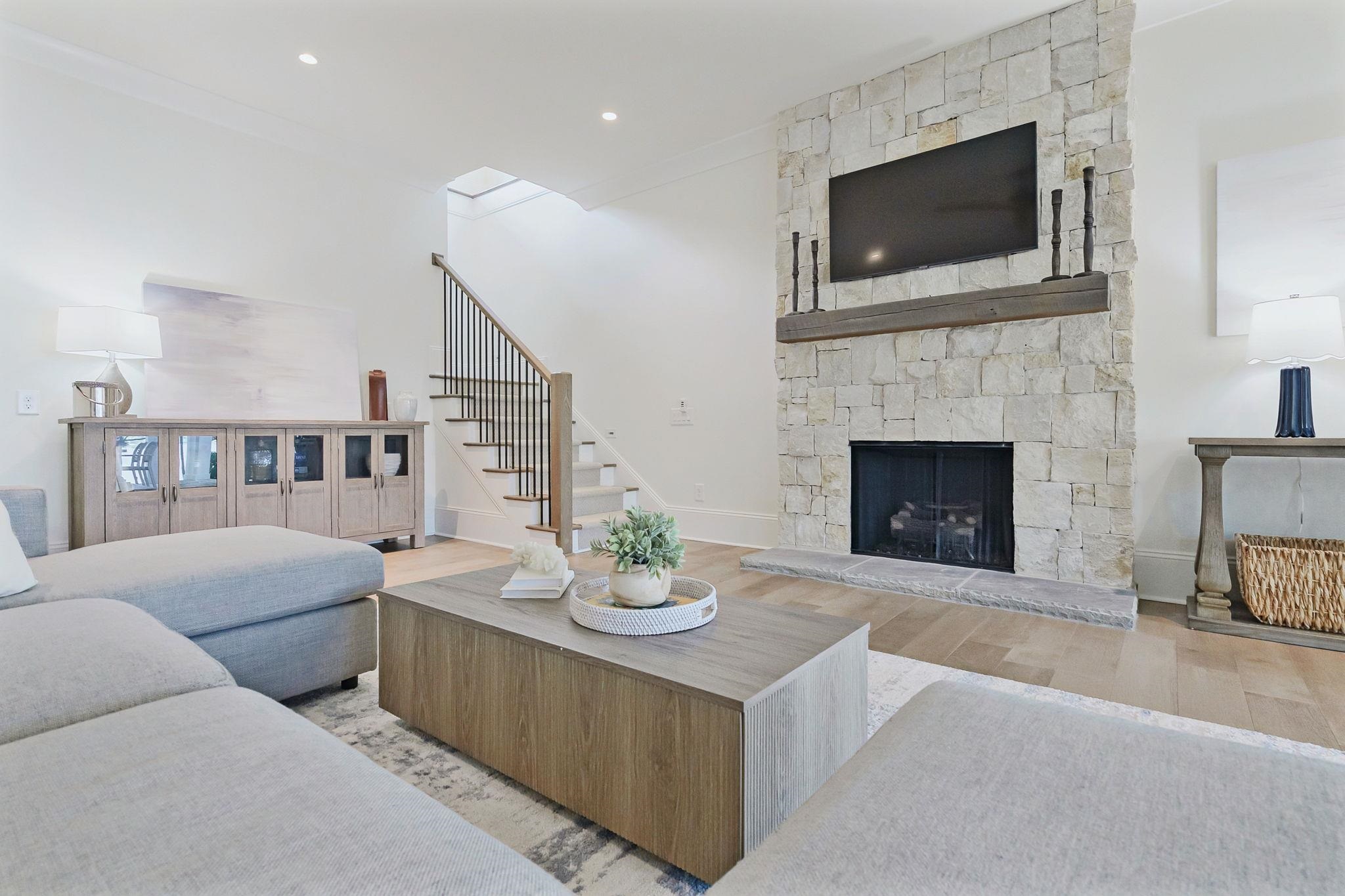 1091 LONGVIEW COMMONS image 32