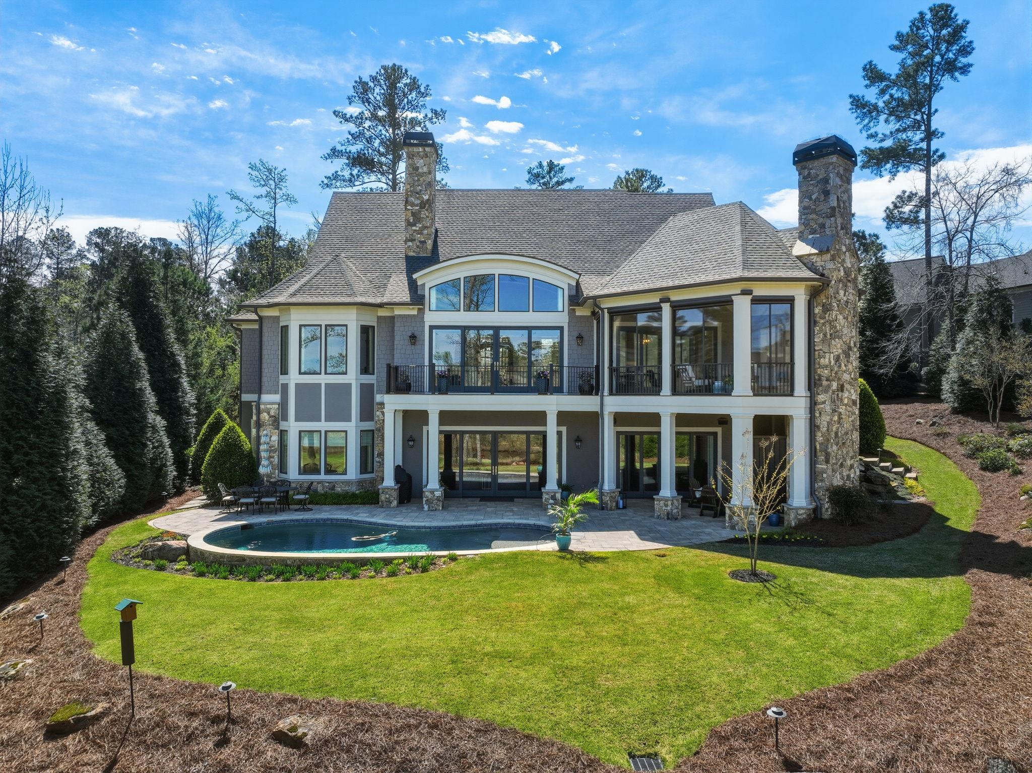 1240 ROSE CREEK image 2