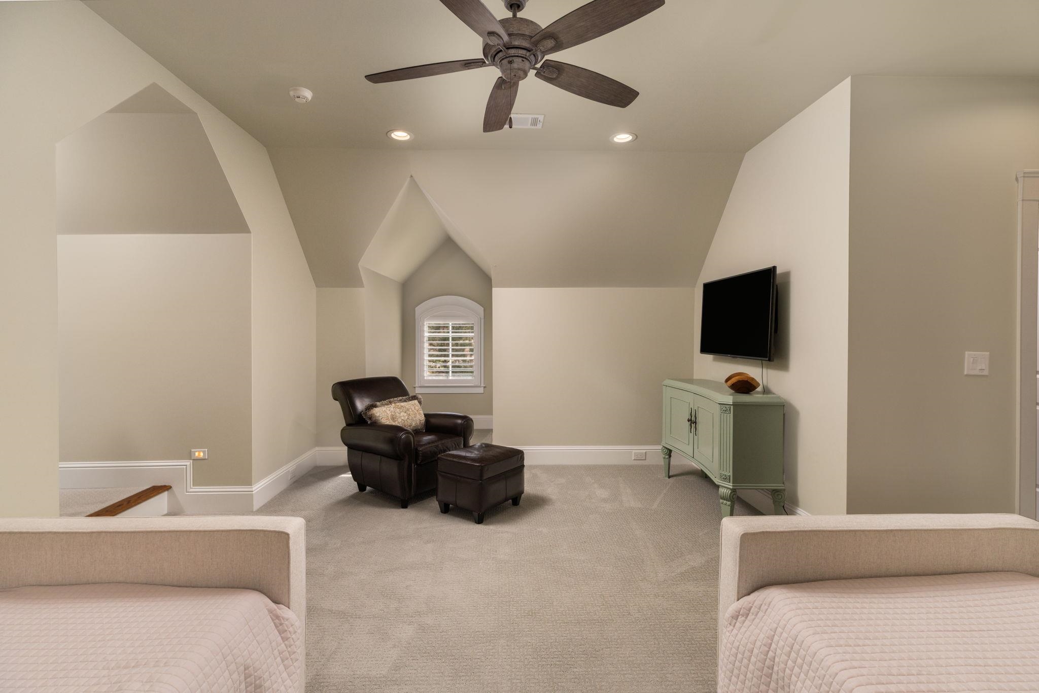 1240 ROSE CREEK image 44