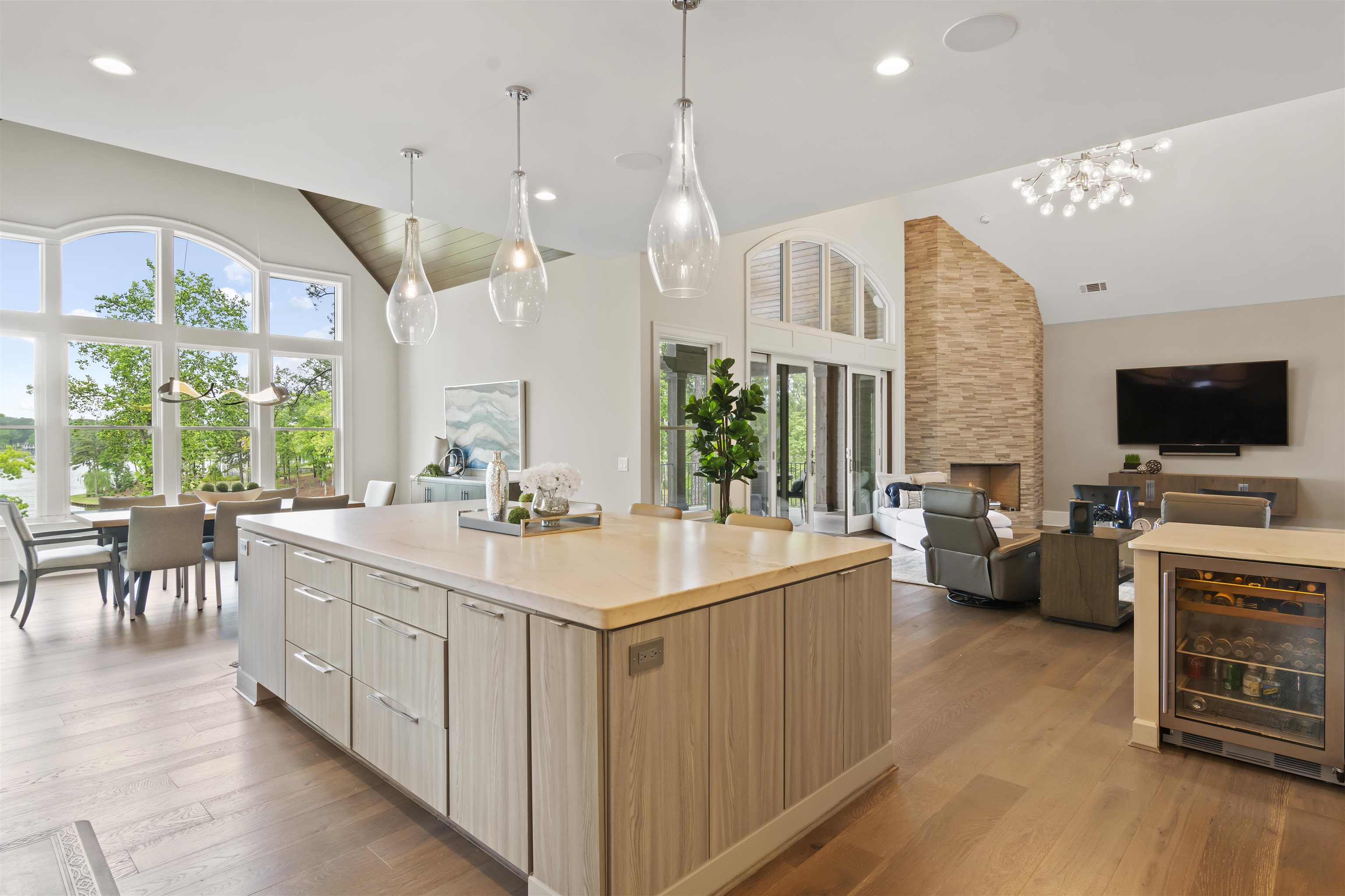 2751 LINGER LONGER DRIVE image 17