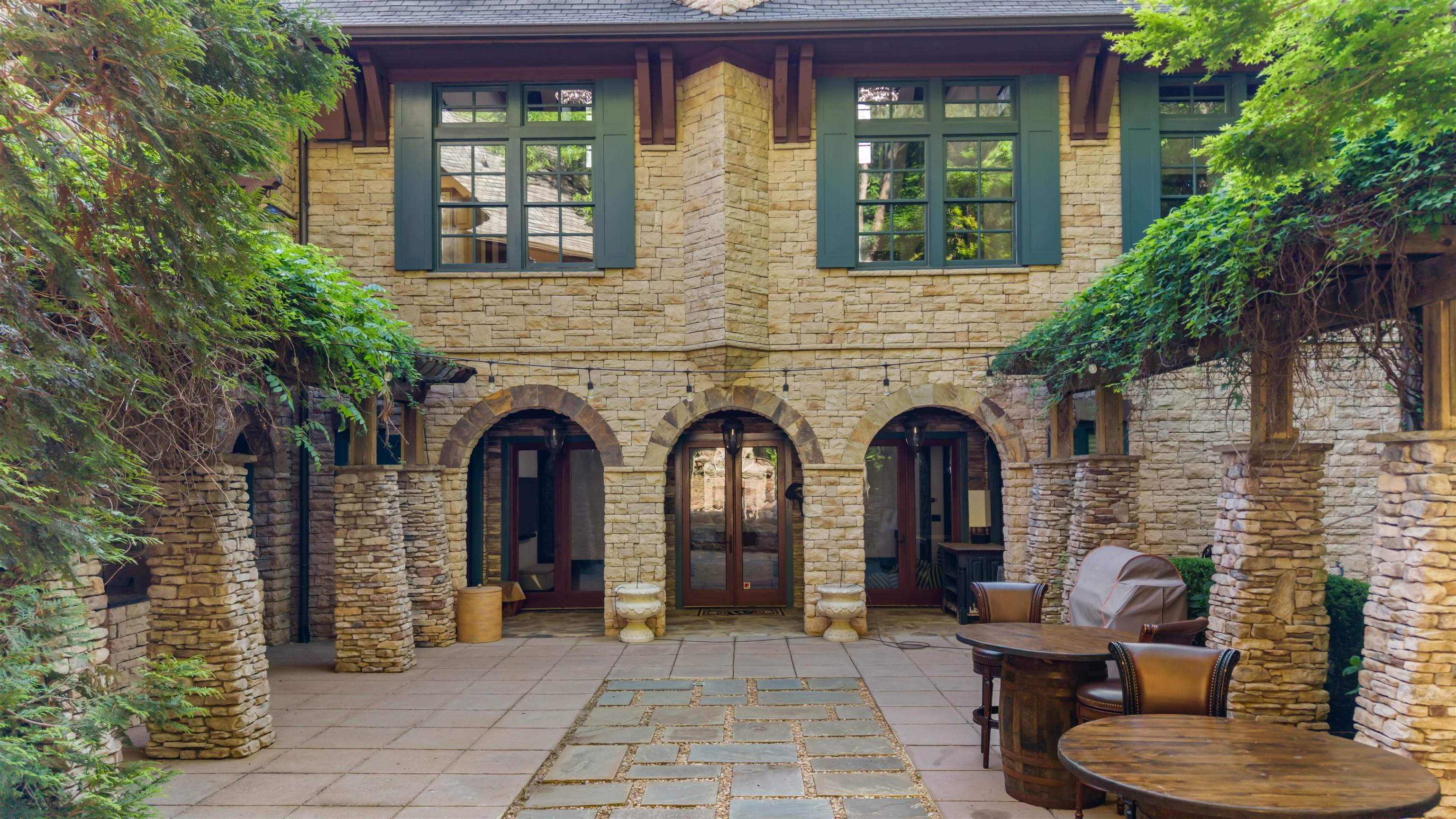 1090 SPRING CREEK image 16