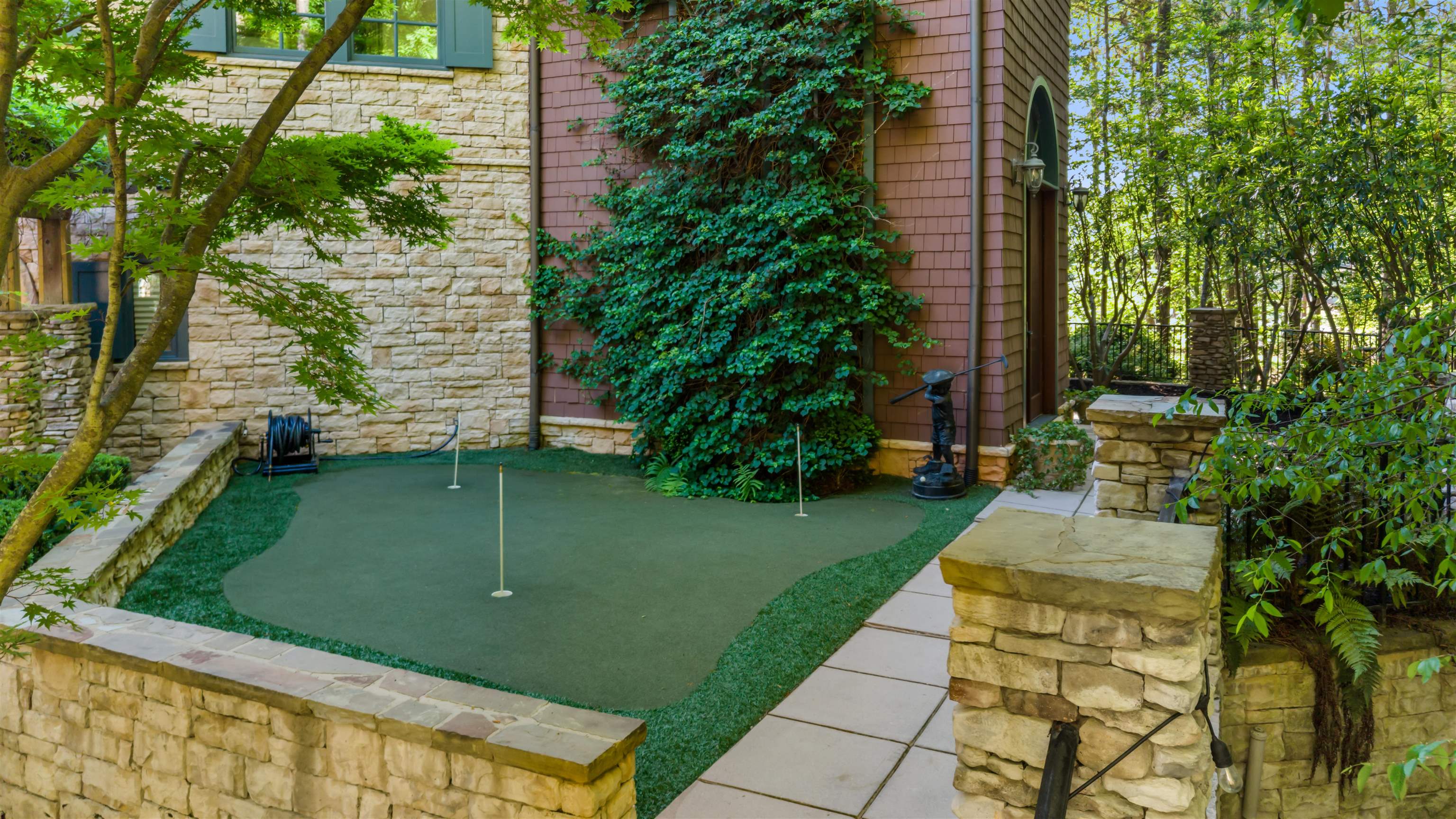 1090 SPRING CREEK image 17