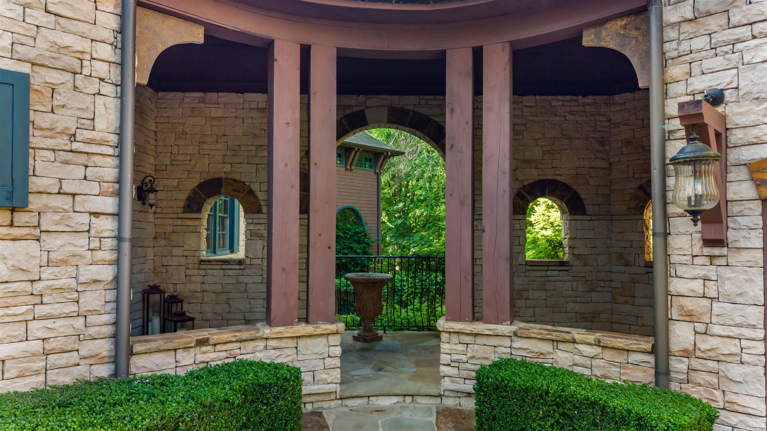 1090 SPRING CREEK image 18