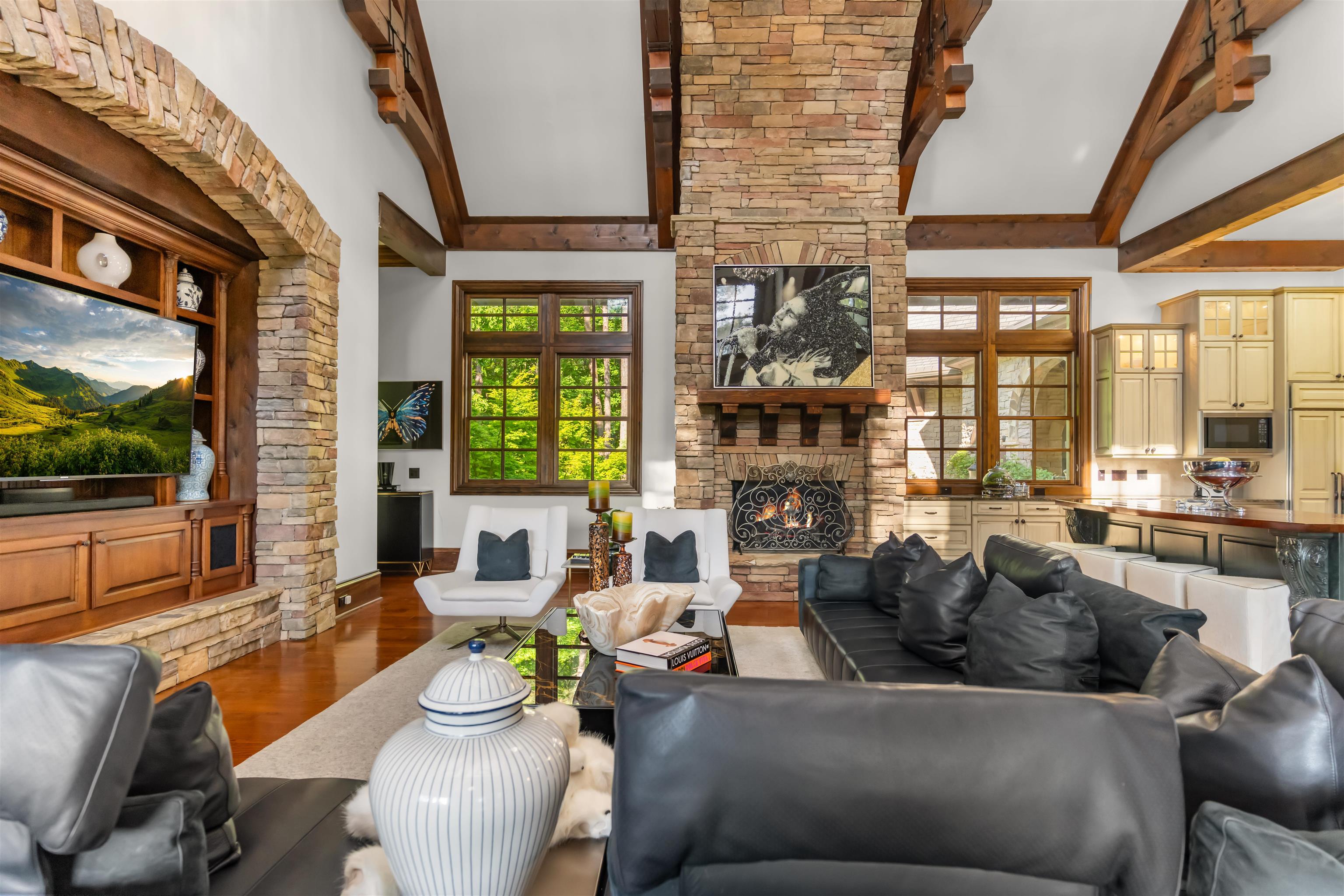 1090 SPRING CREEK image 25