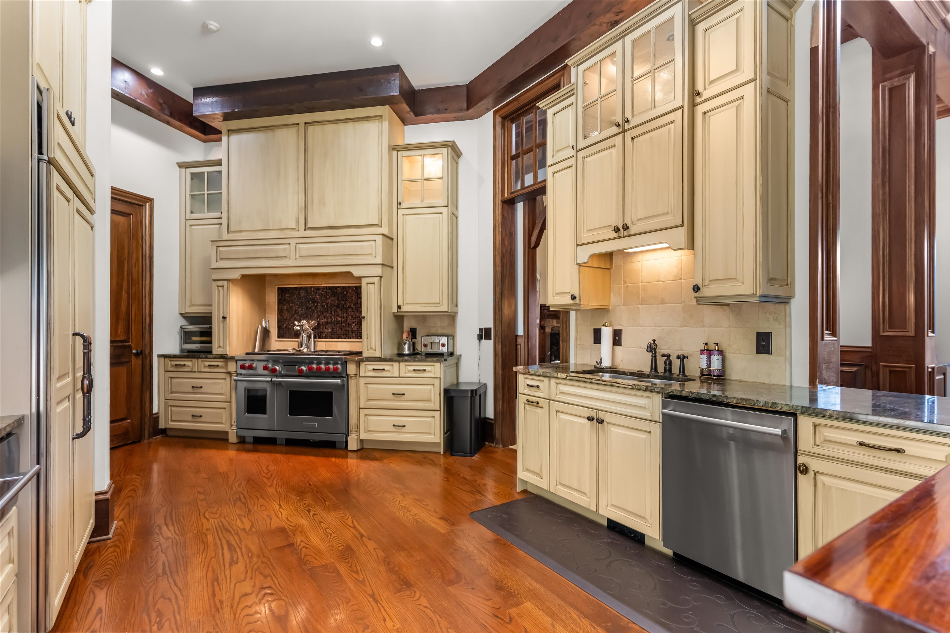 1090 SPRING CREEK image 29