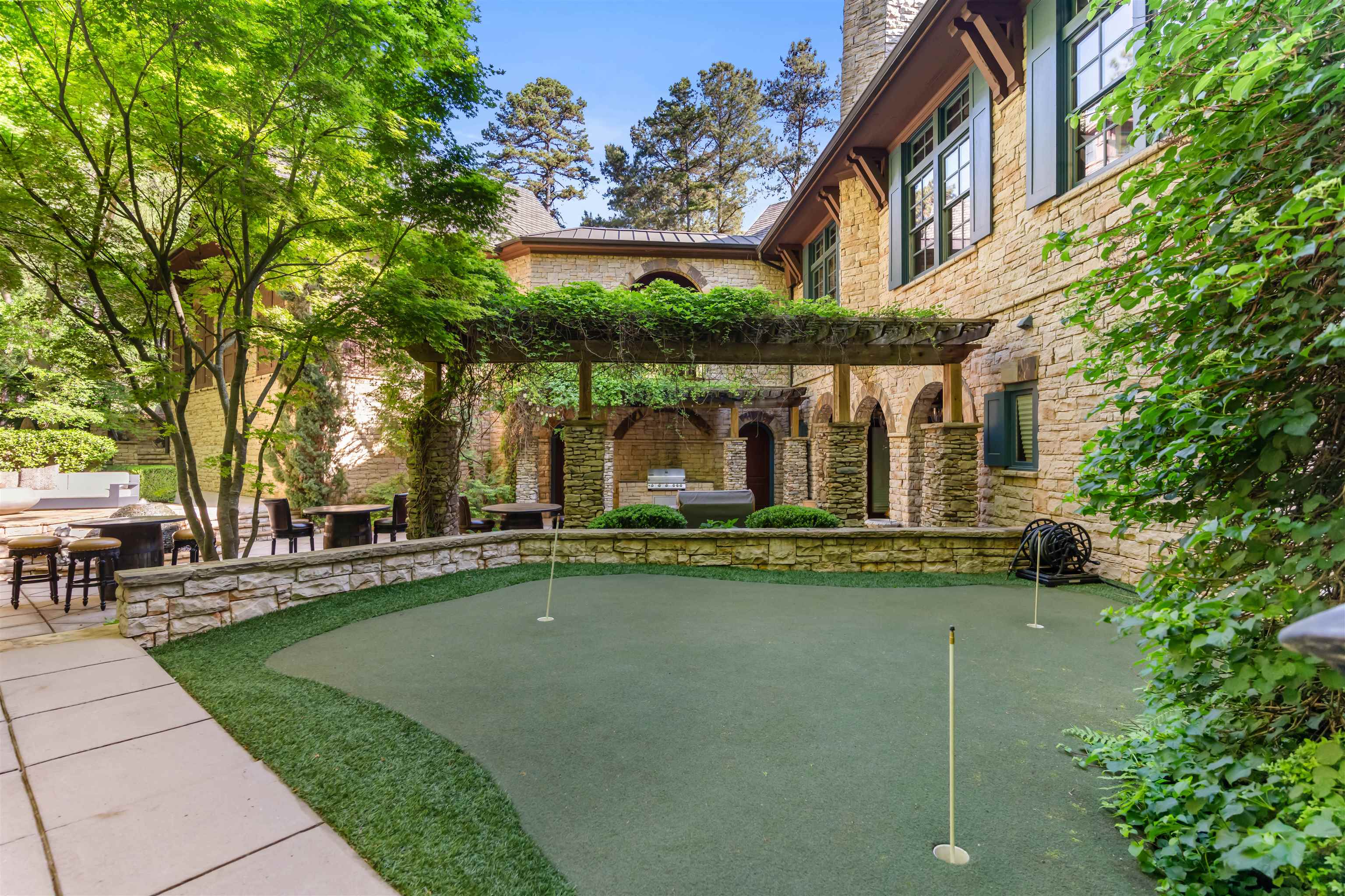 1090 SPRING CREEK image 39