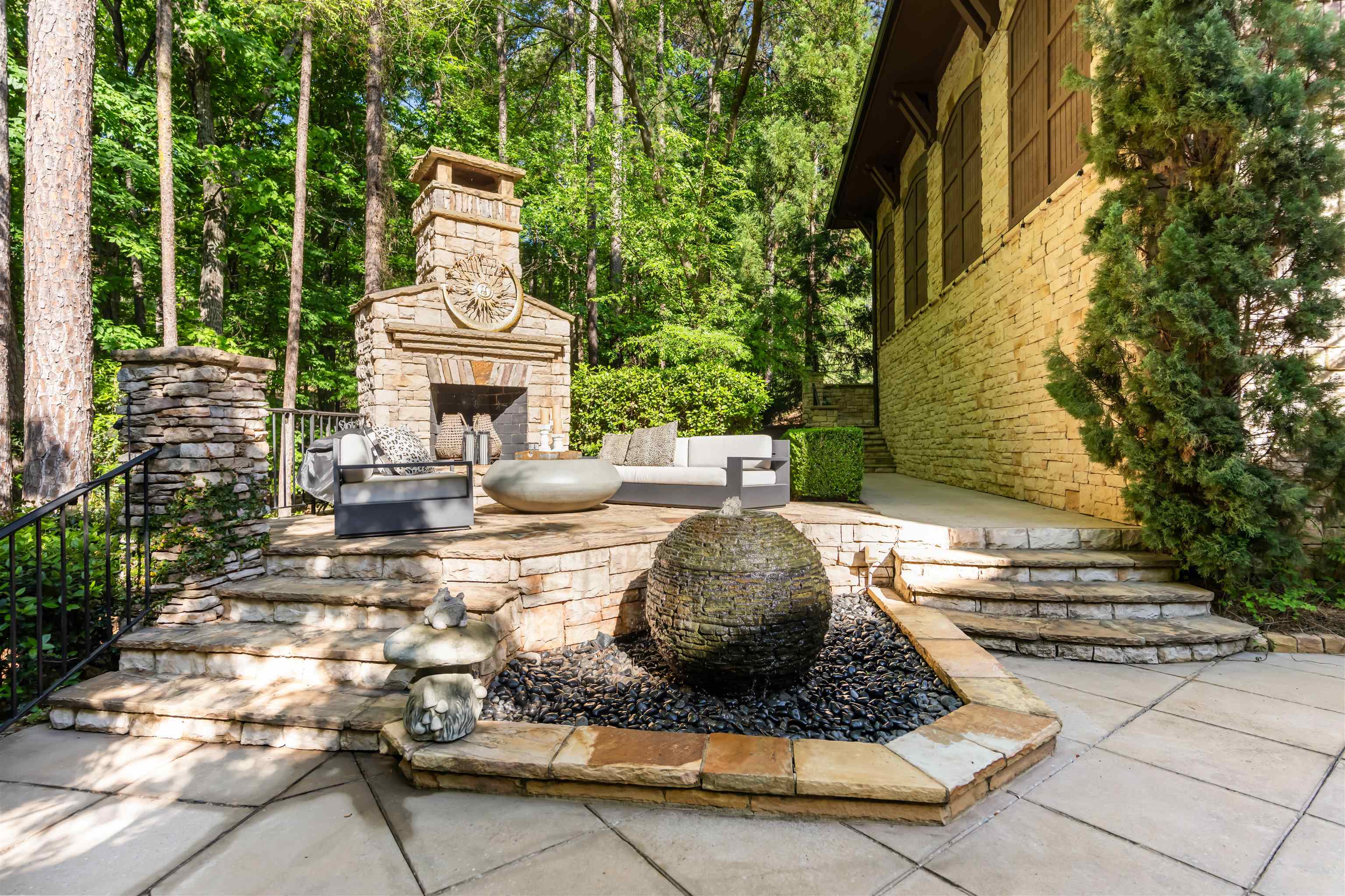 1090 SPRING CREEK image 40