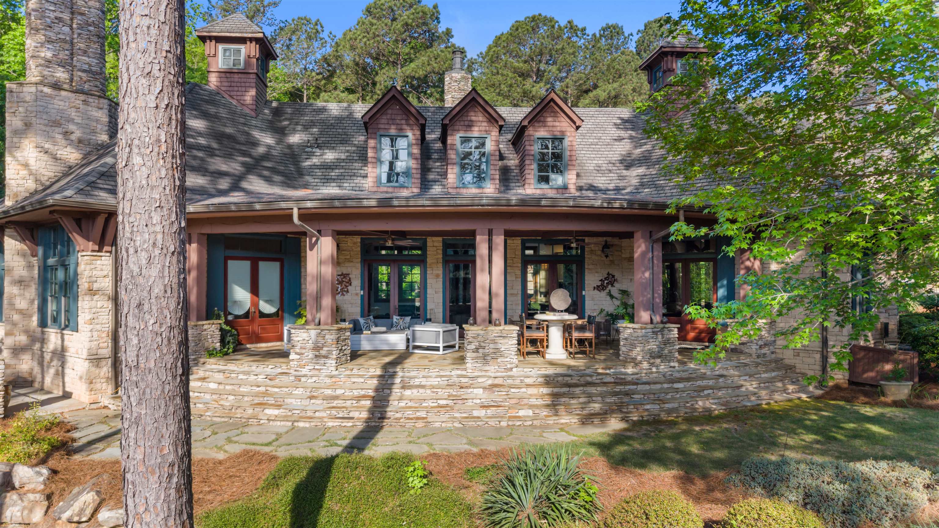 1090 SPRING CREEK image 7