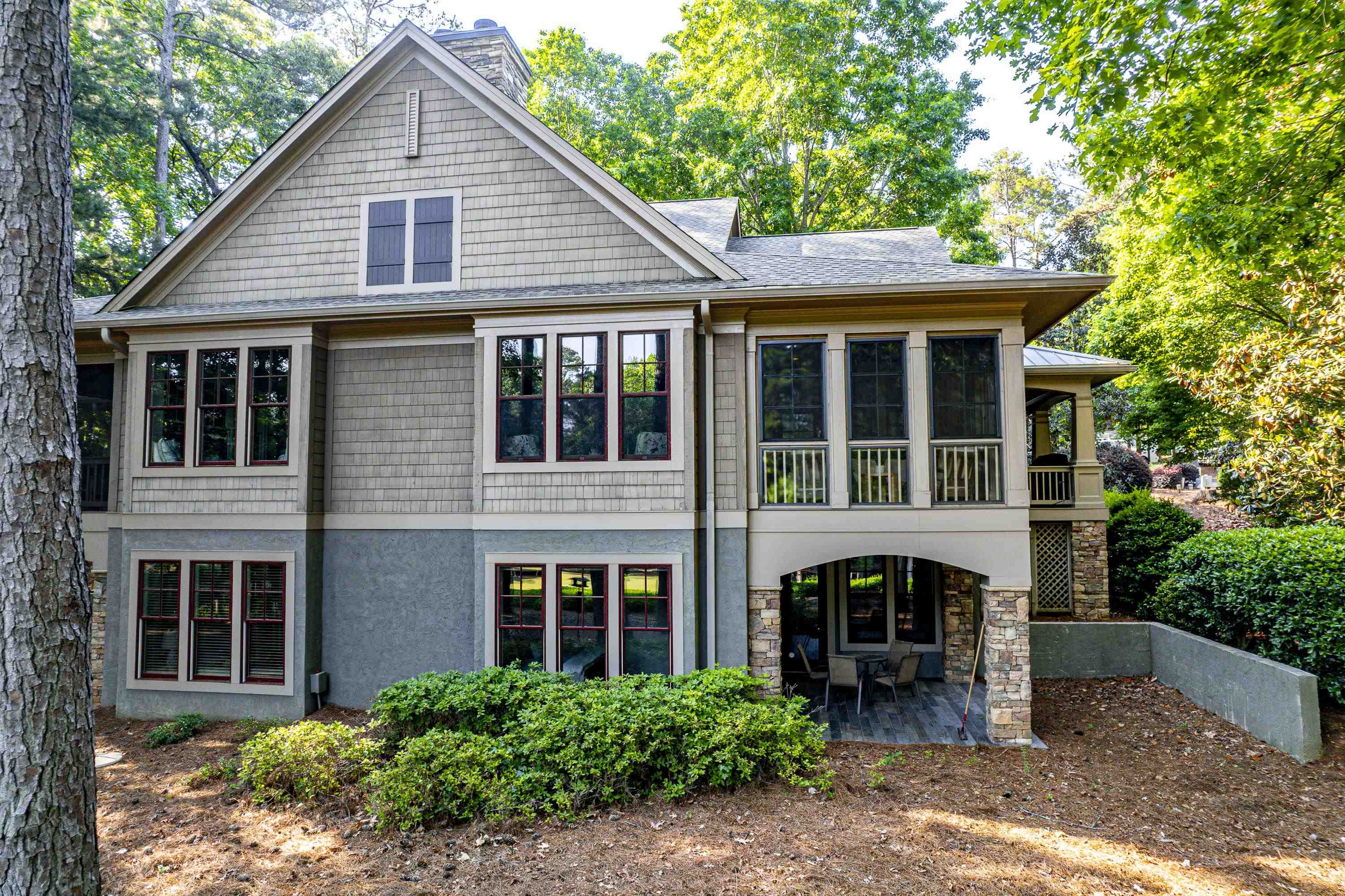 1021 LOCKETS TRAIL image 2