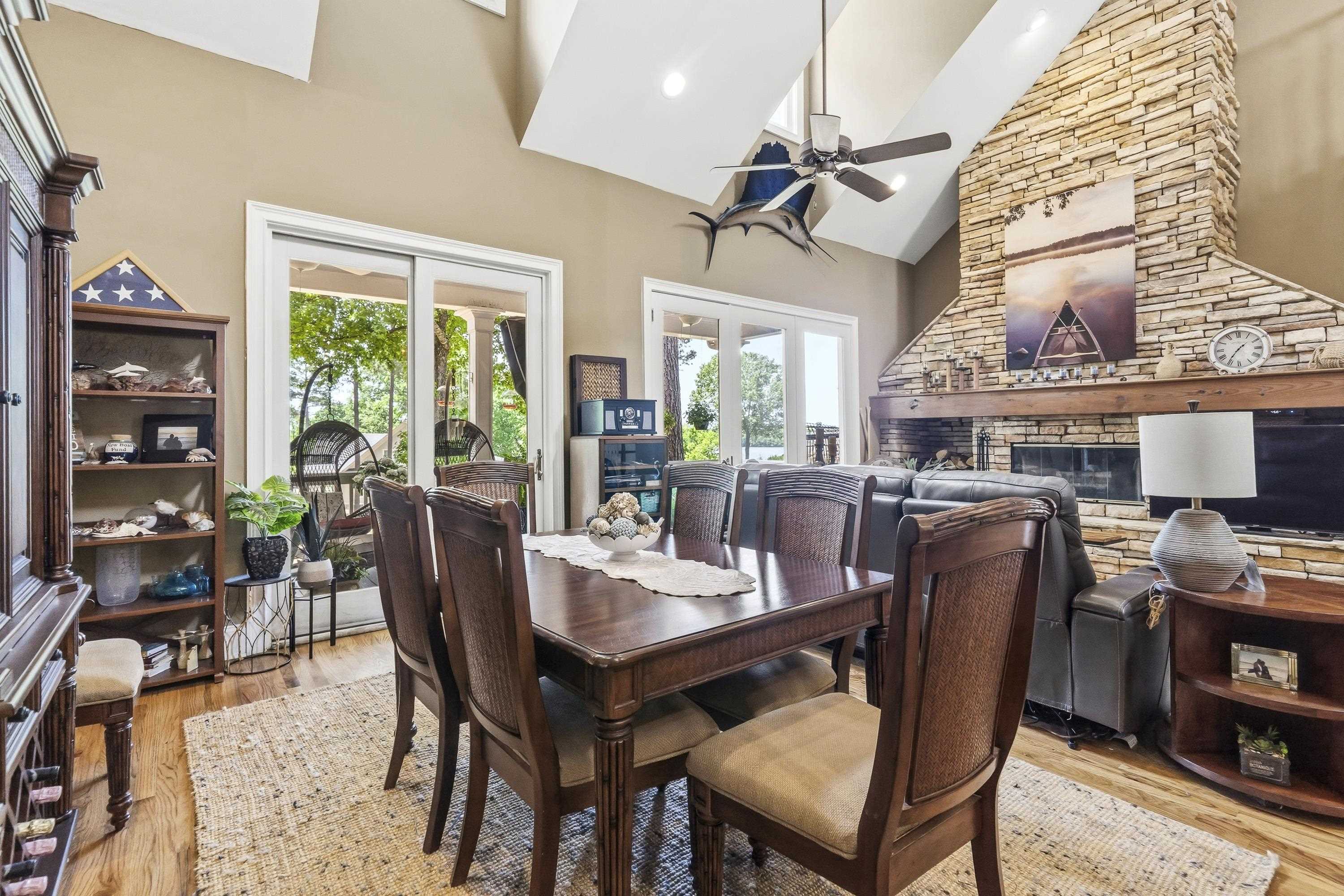 1080 EMERALD VIEW DRIVE image 15