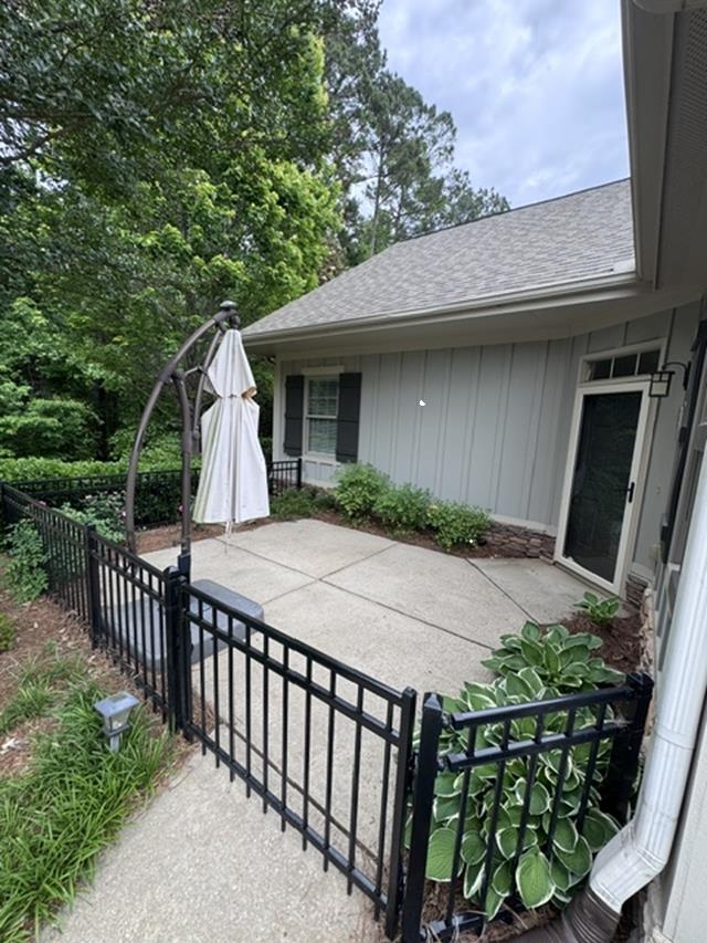 122 EDGEWOOD COURT image 1