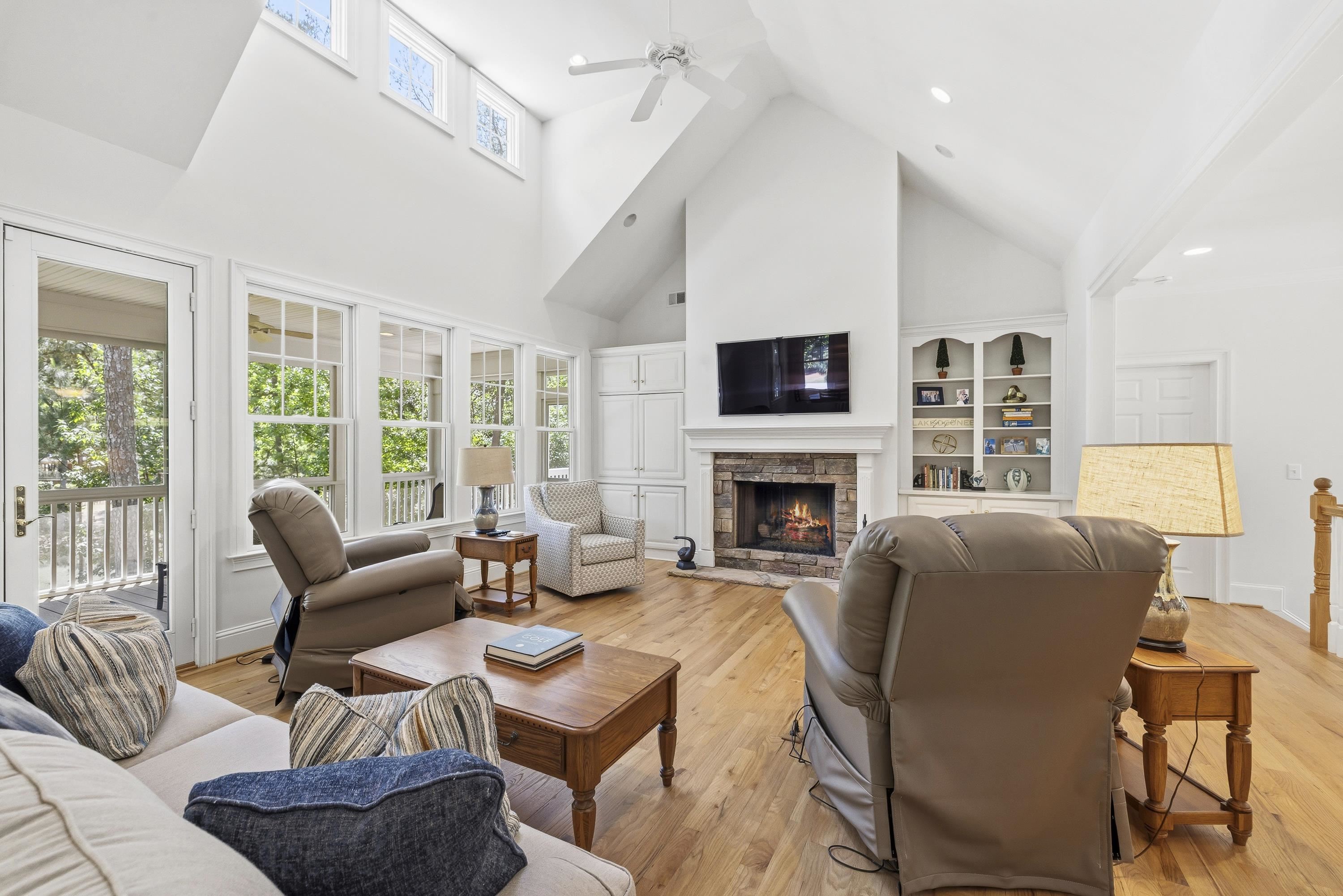 1010 HUBIES WAY image 12