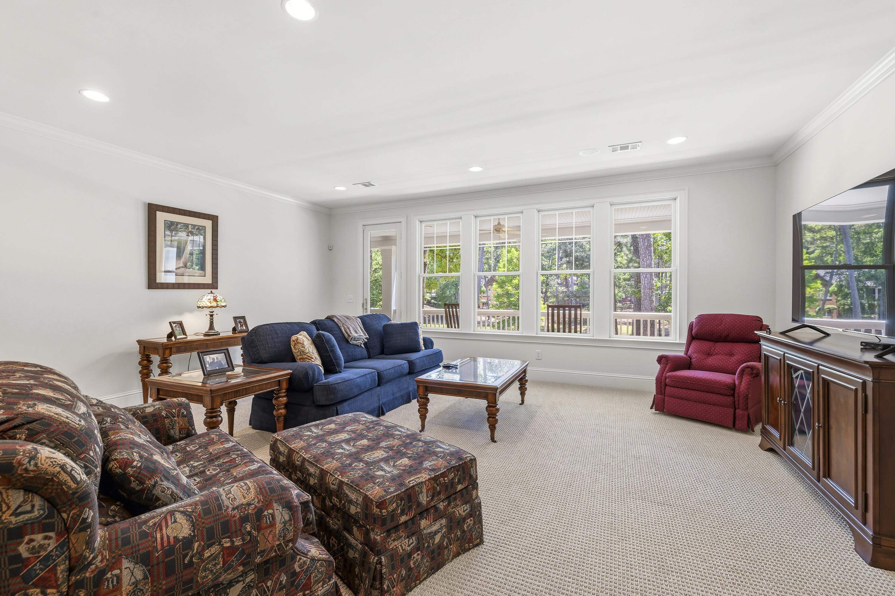 1010 HUBIES WAY image 40