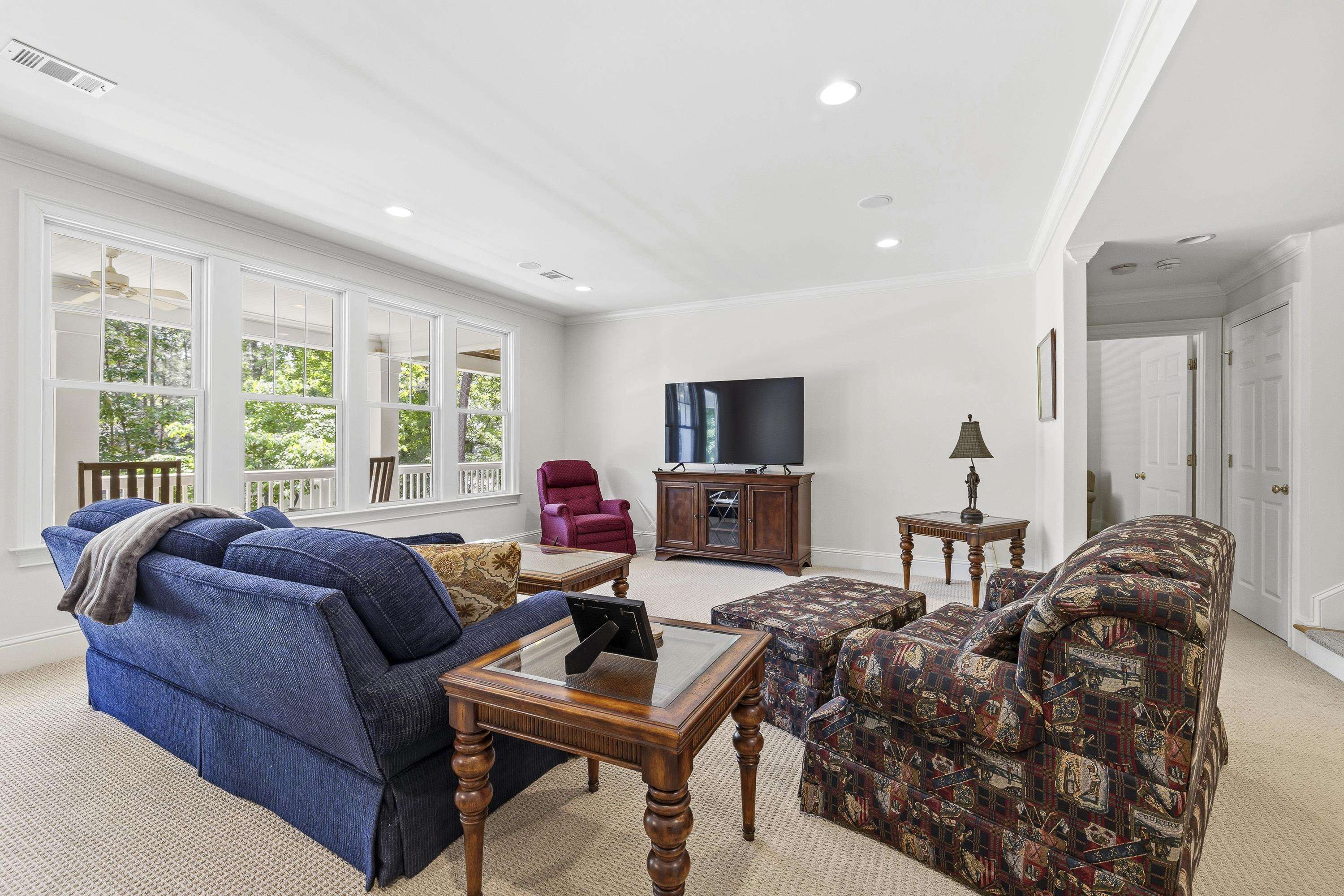 1010 HUBIES WAY image 41