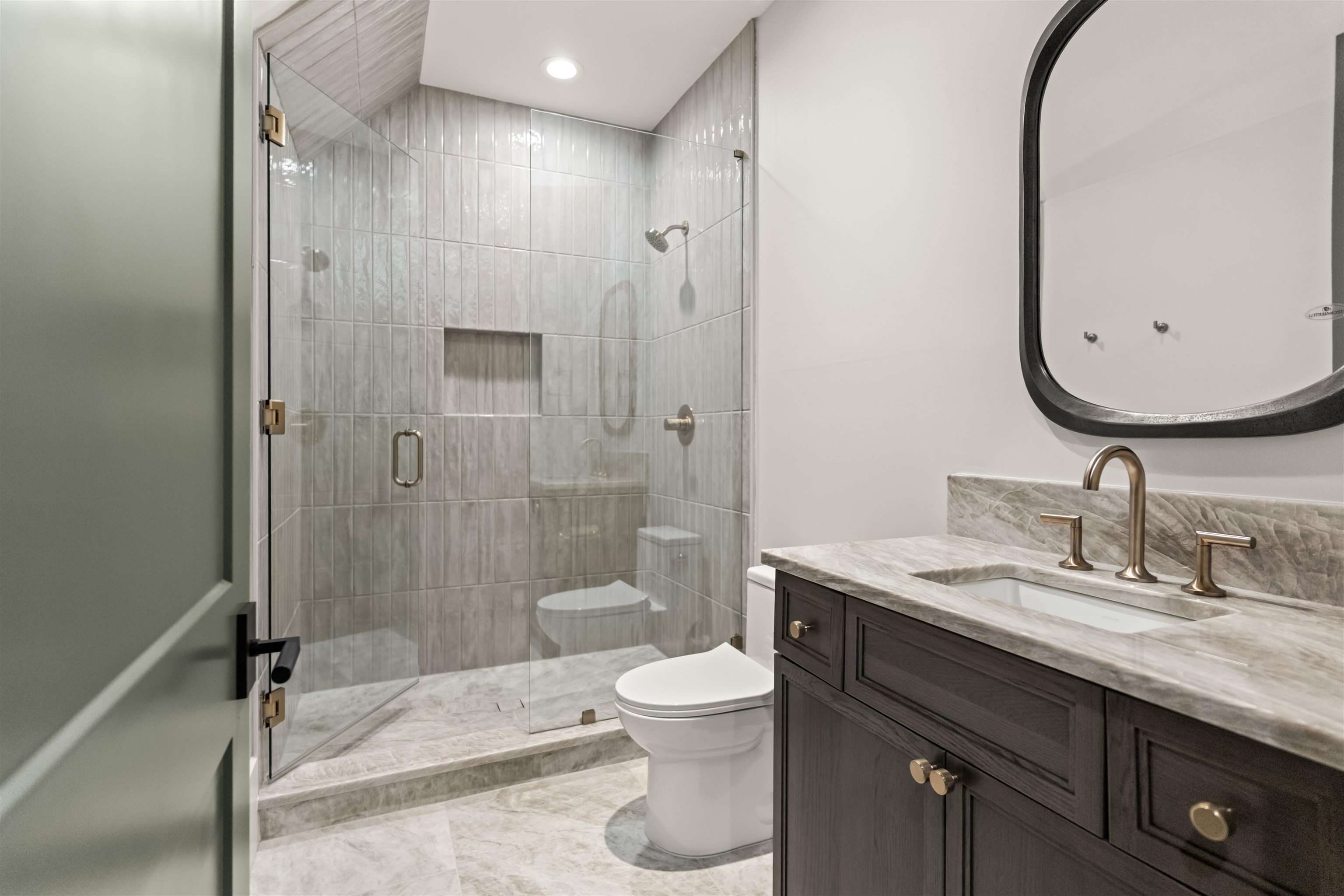 1040 SUNRISE COURT image 19