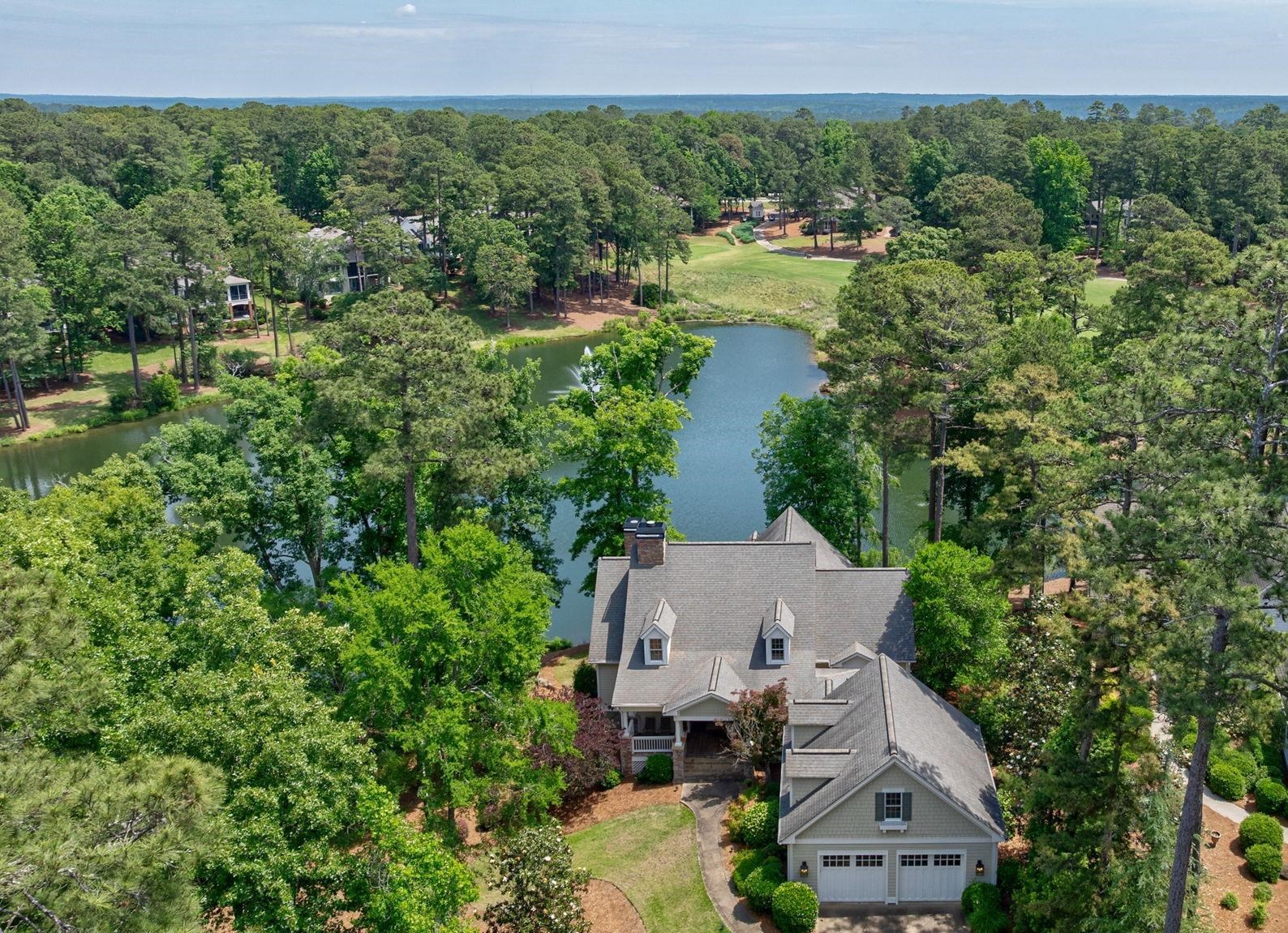 1010 CAROLYNS PLACE image 1