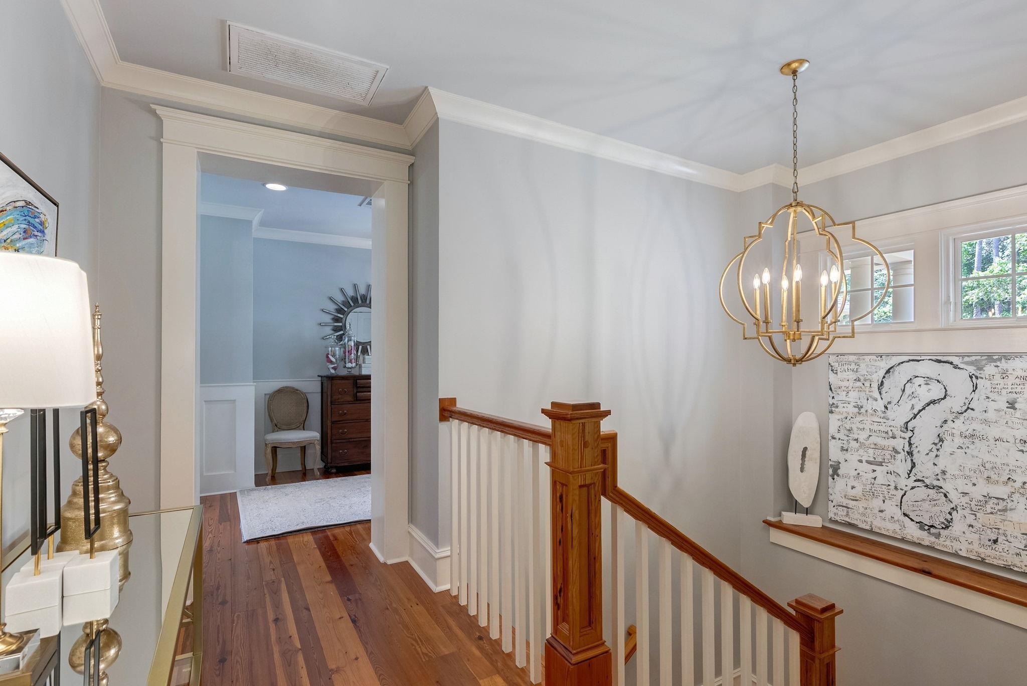 1010 CAROLYNS PLACE image 34