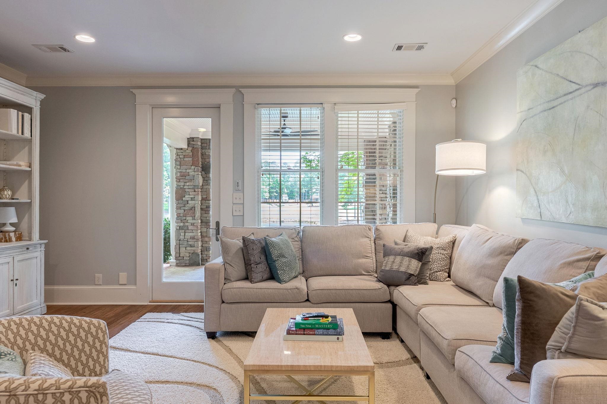 1010 CAROLYNS PLACE image 39