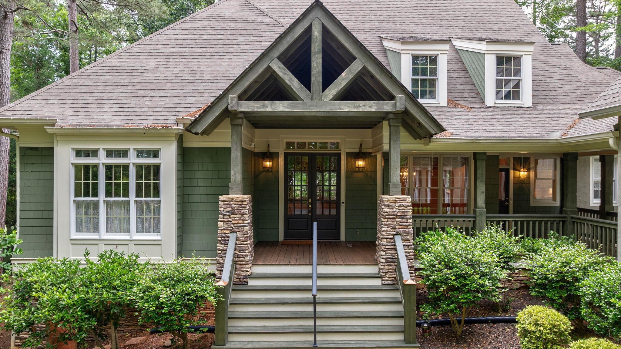 1021 PLANTERS LANE image 2