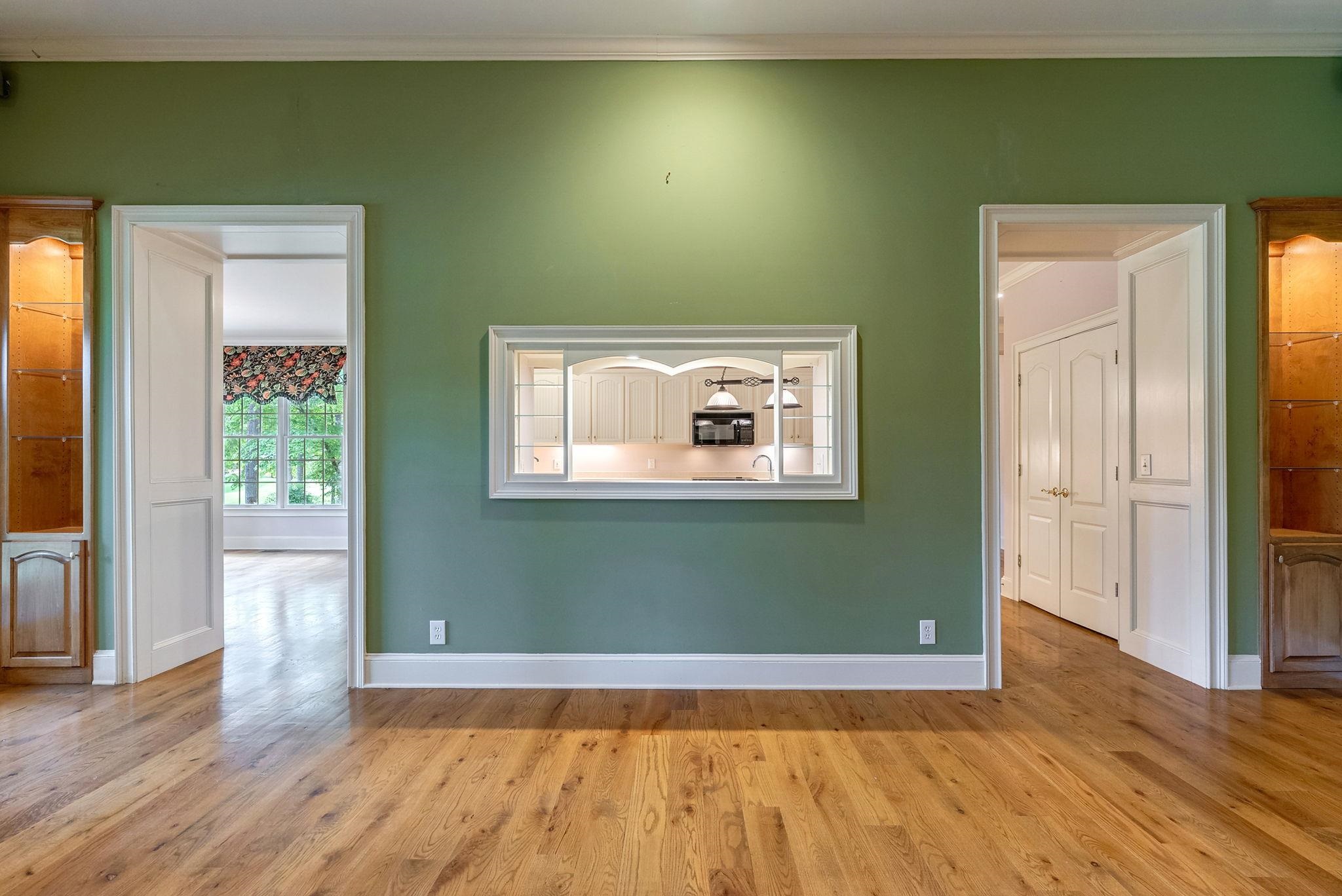 1021 PLANTERS LANE image 13