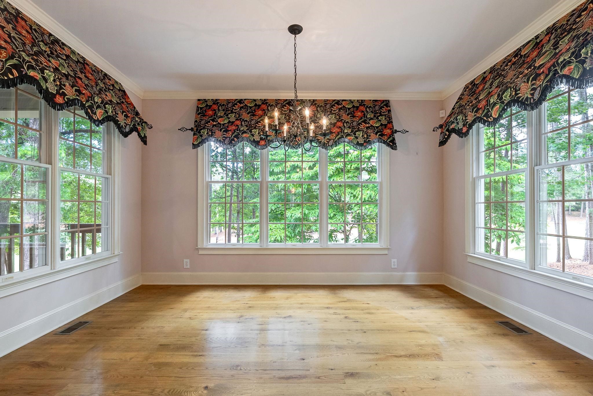1021 PLANTERS LANE image 18