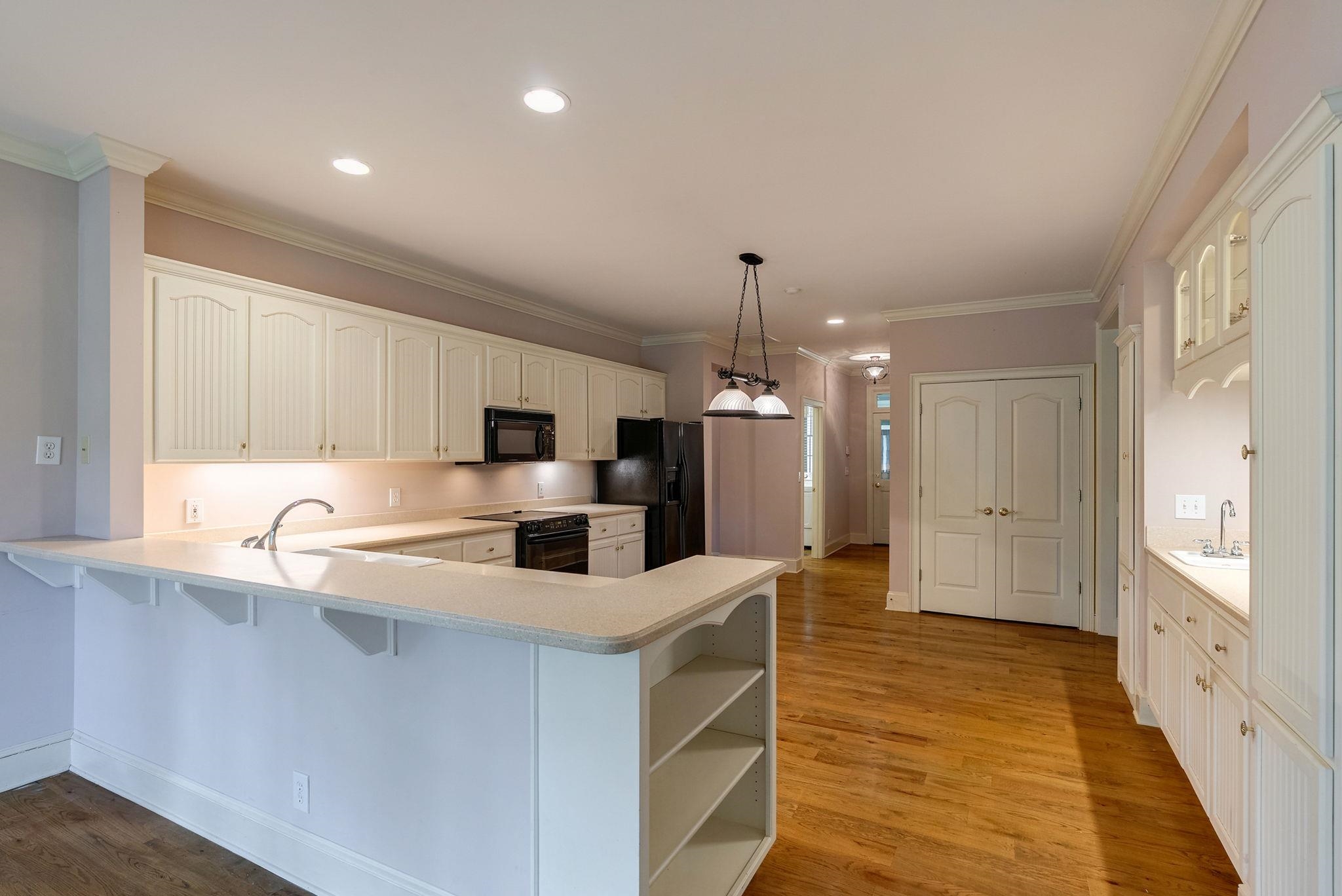 1021 PLANTERS LANE image 19