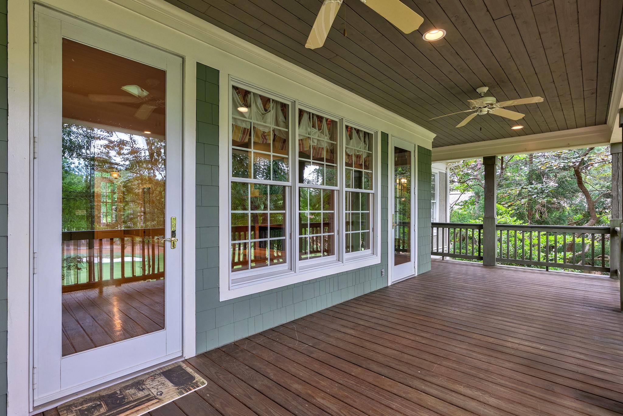 1021 PLANTERS LANE image 22
