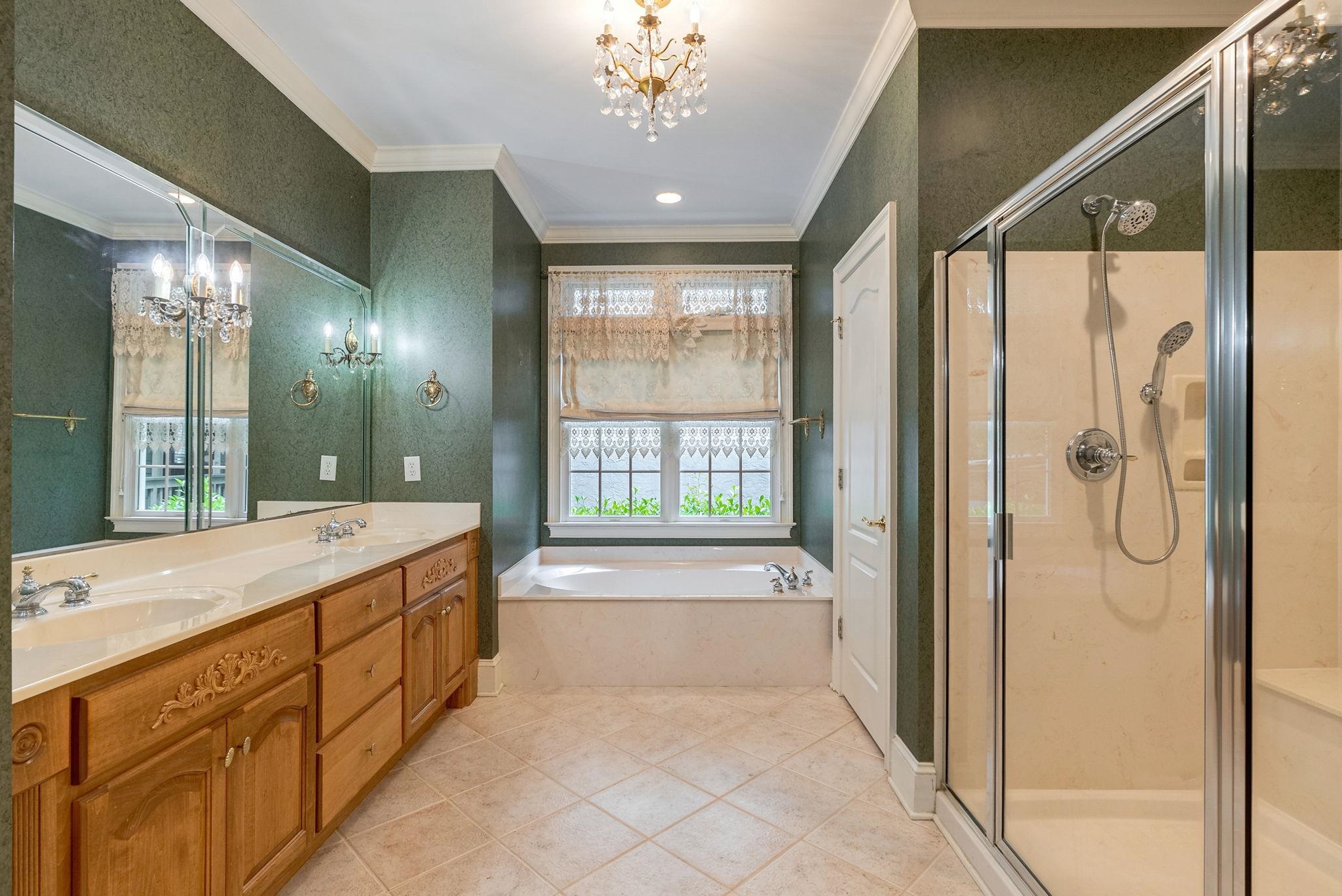 1021 PLANTERS LANE image 30