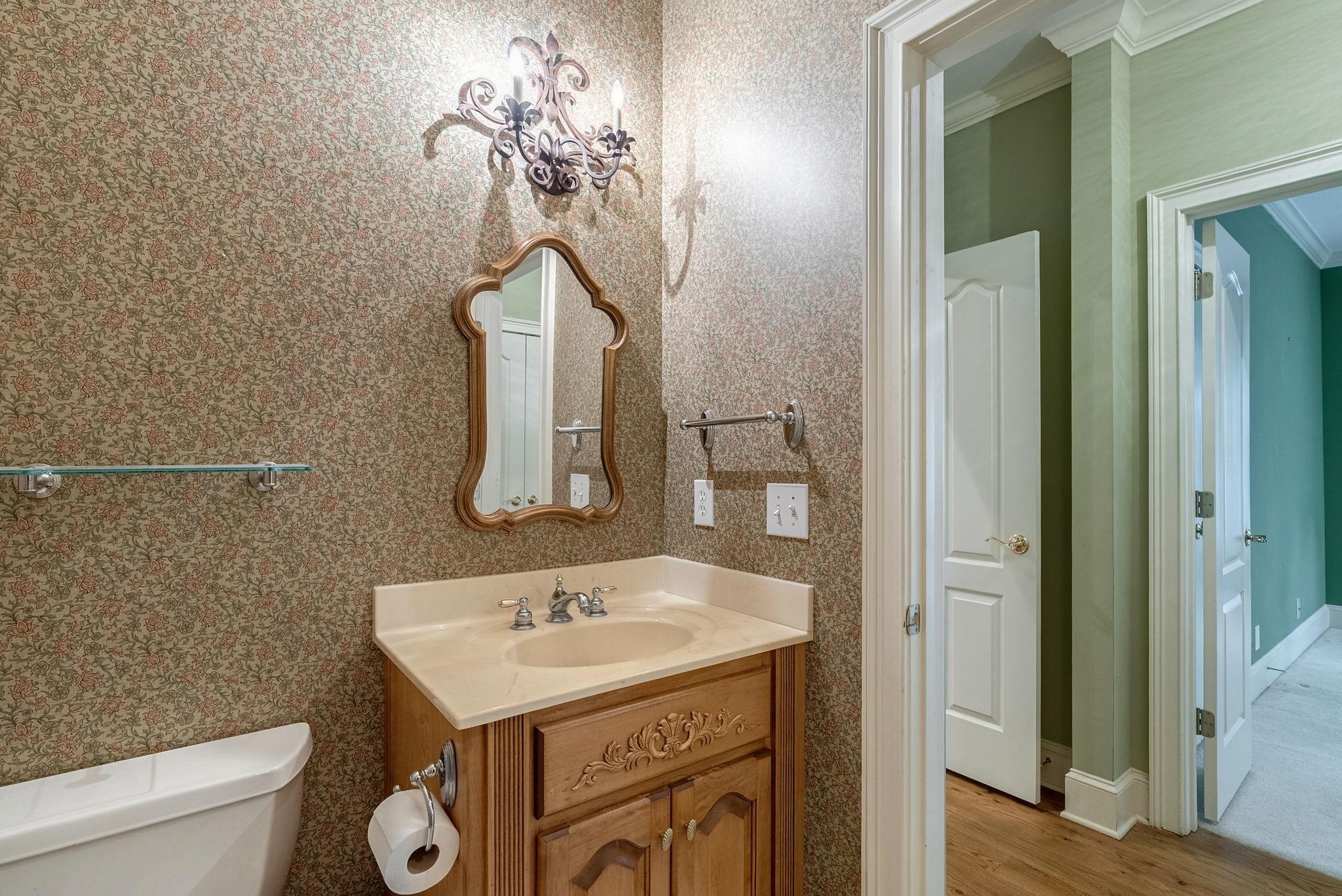 1021 PLANTERS LANE image 39