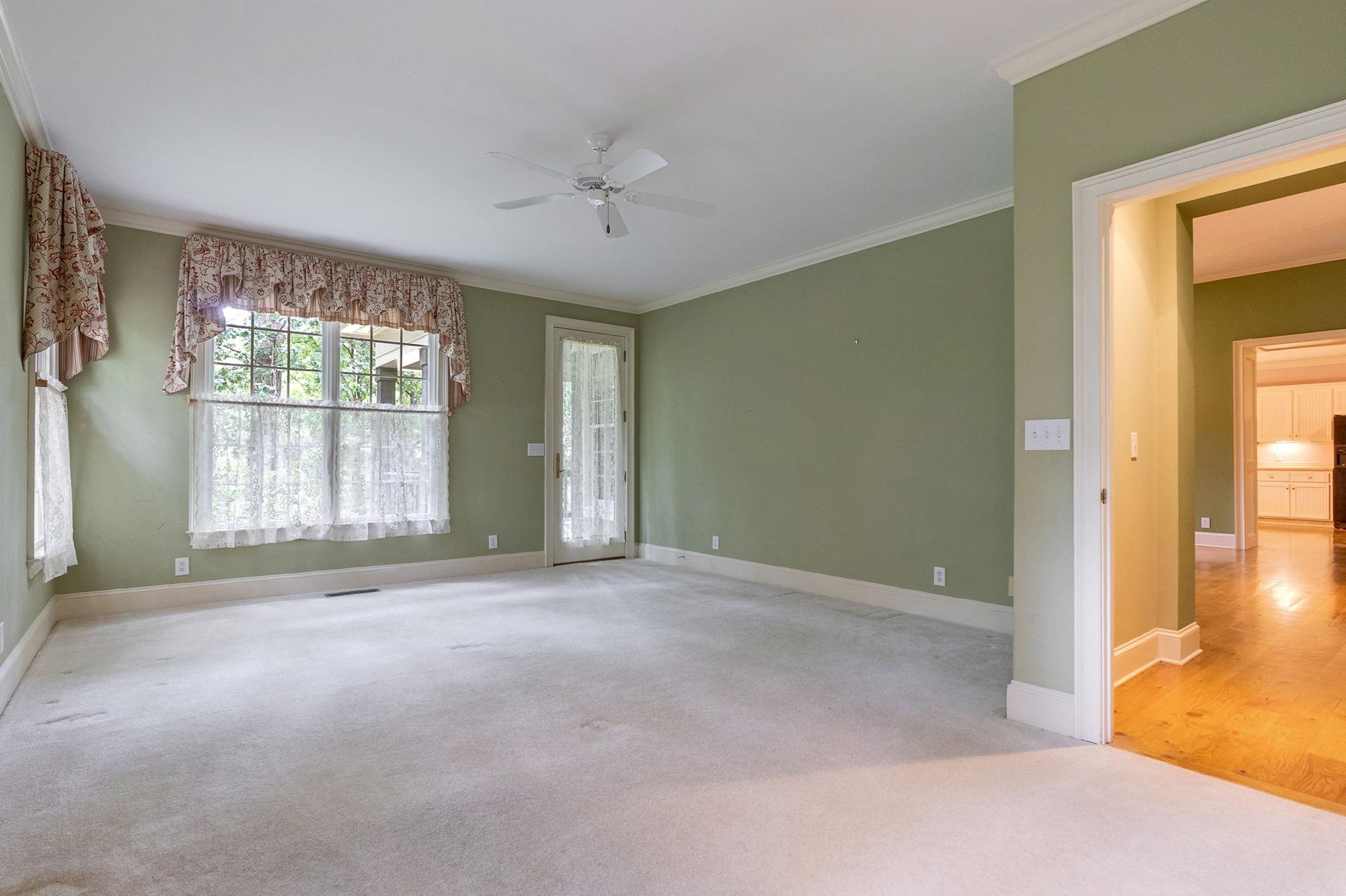 1021 PLANTERS LANE image 42