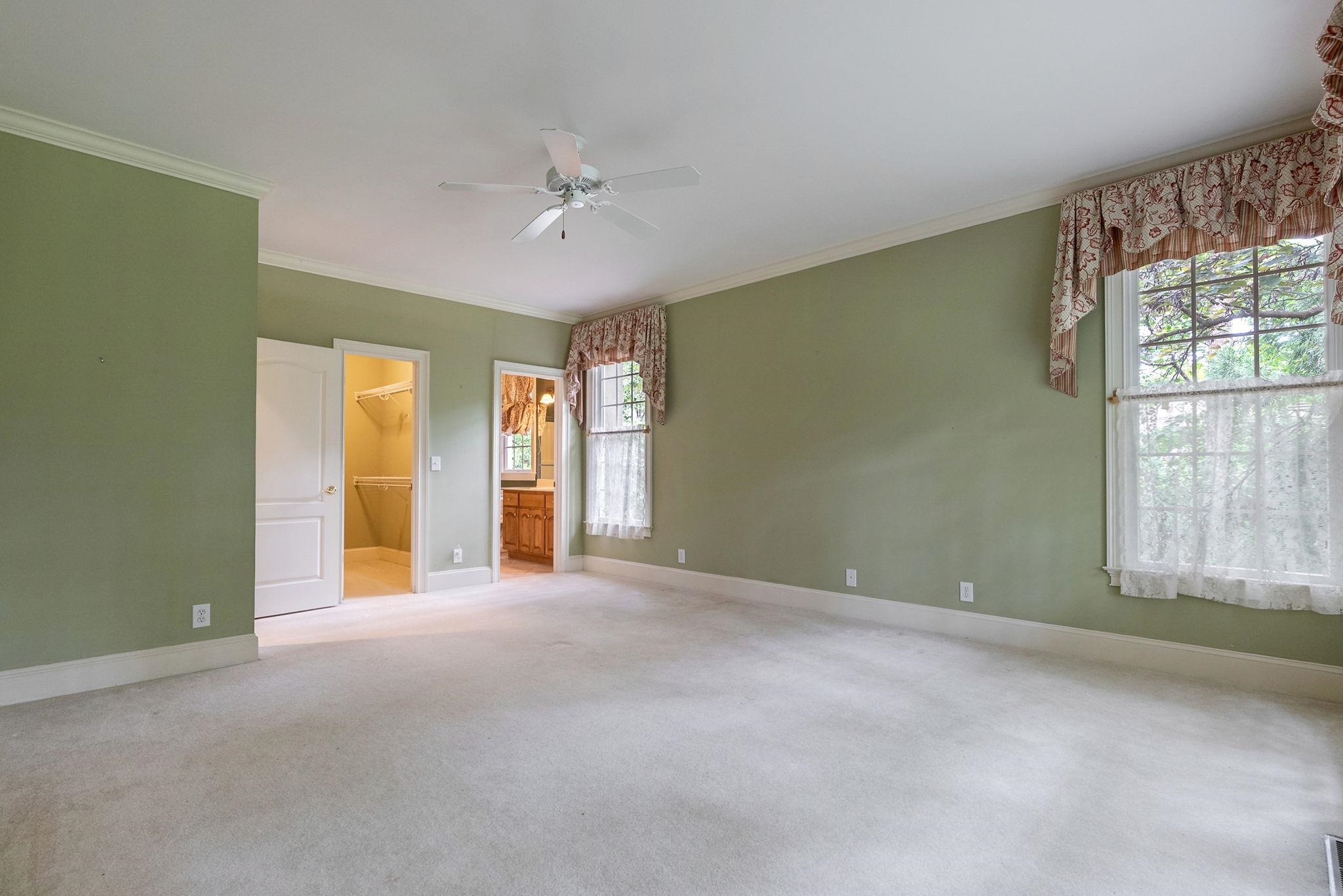 1021 PLANTERS LANE image 43