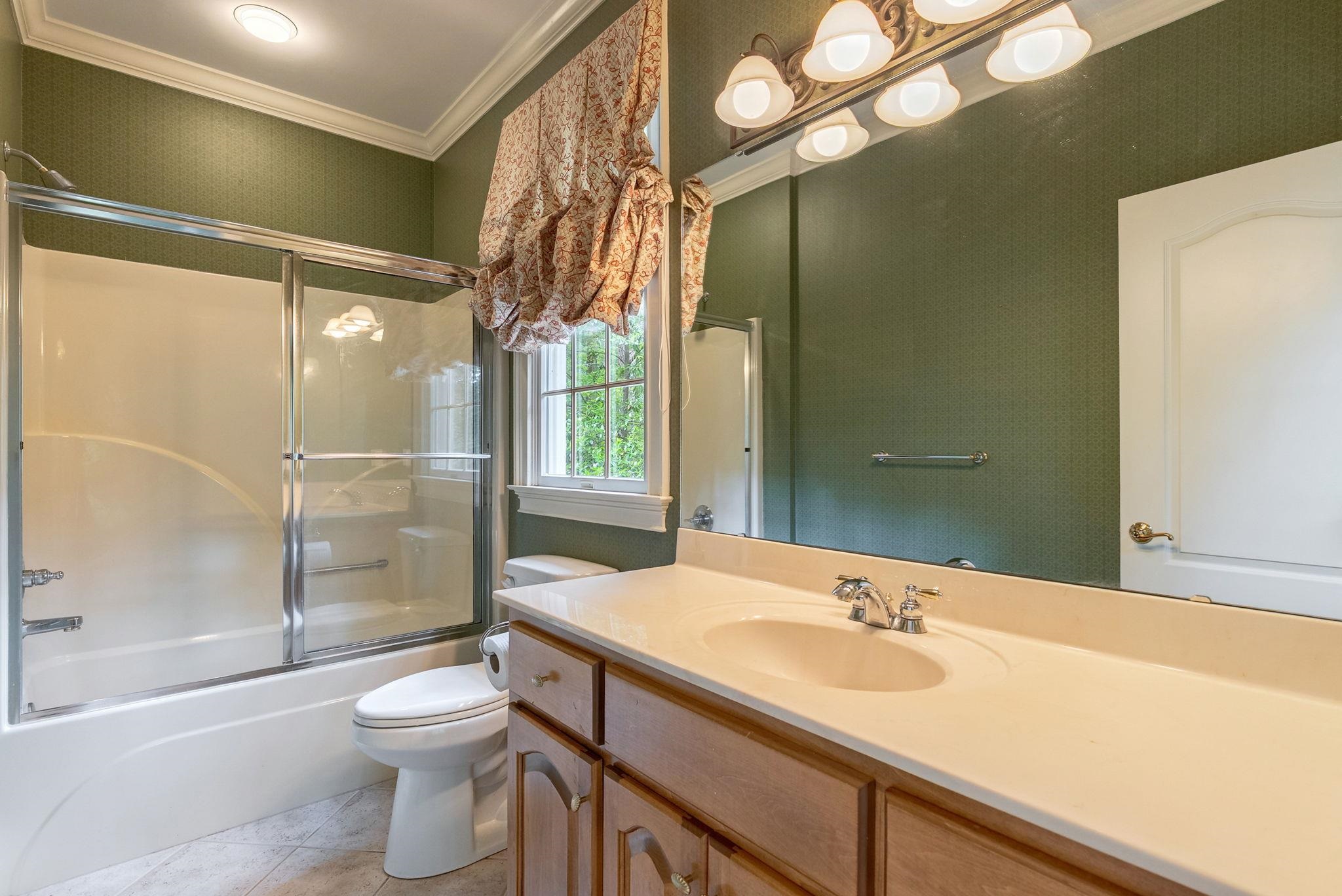 1021 PLANTERS LANE image 44