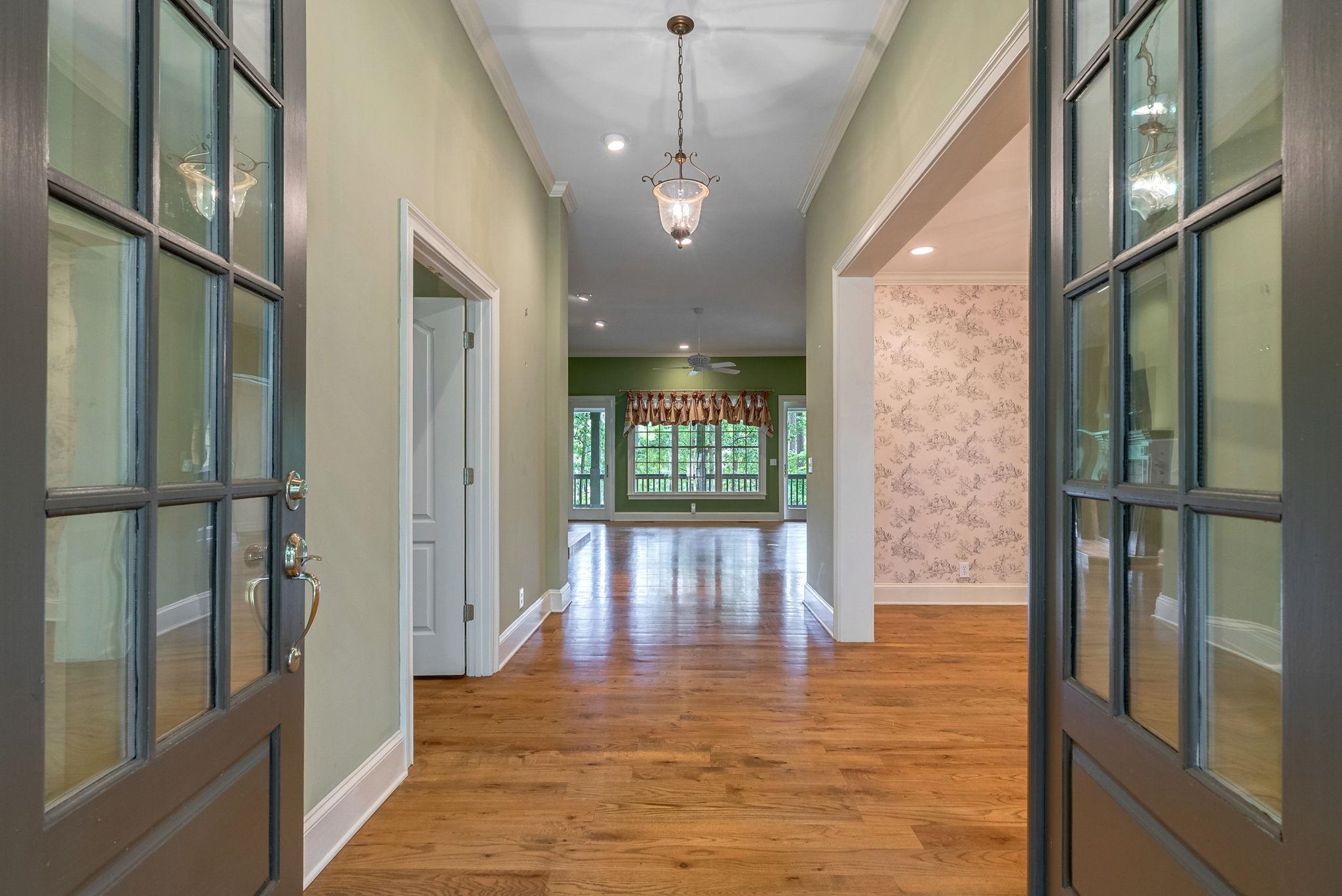 1021 PLANTERS LANE image 8