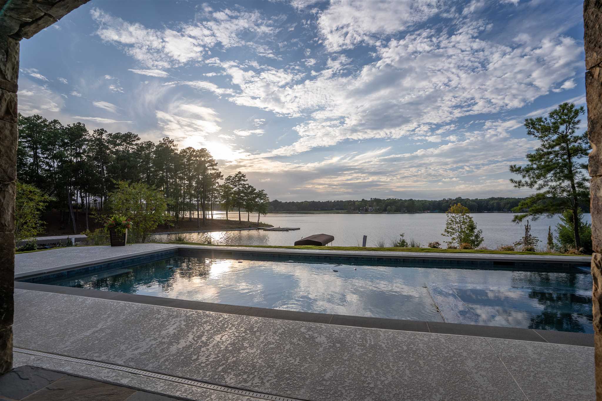 1010 SUNDOWN VIEW image 6